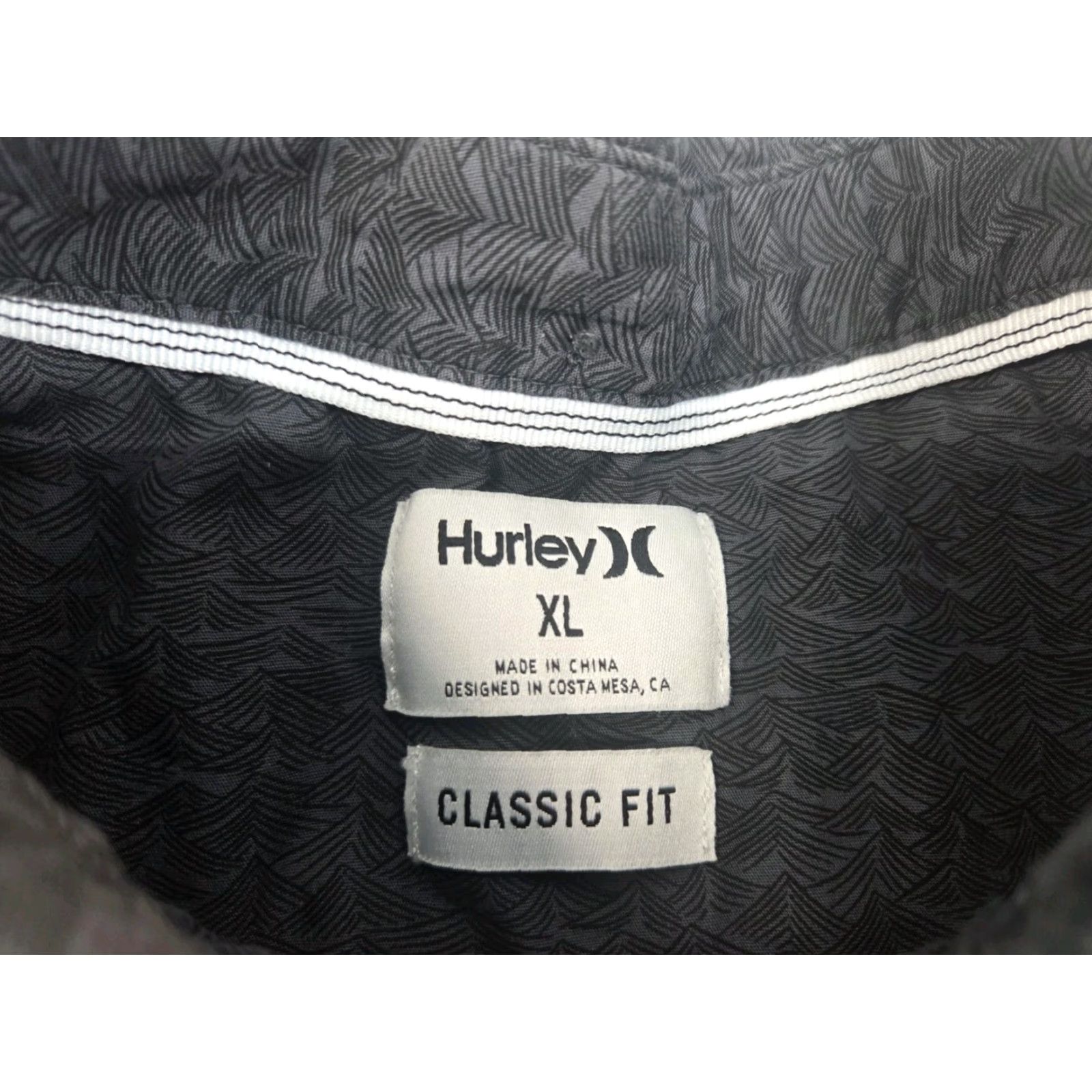 Hurley Hurley Mens Short Sleeve Button-Up Classic Fit Shirt Grey XL Ocean Wave Pattern Pocket Logo Button-Down Collar Casual Travel 48 in Chest Size US XL / EU 56 / 4 - 3 Thumbnail