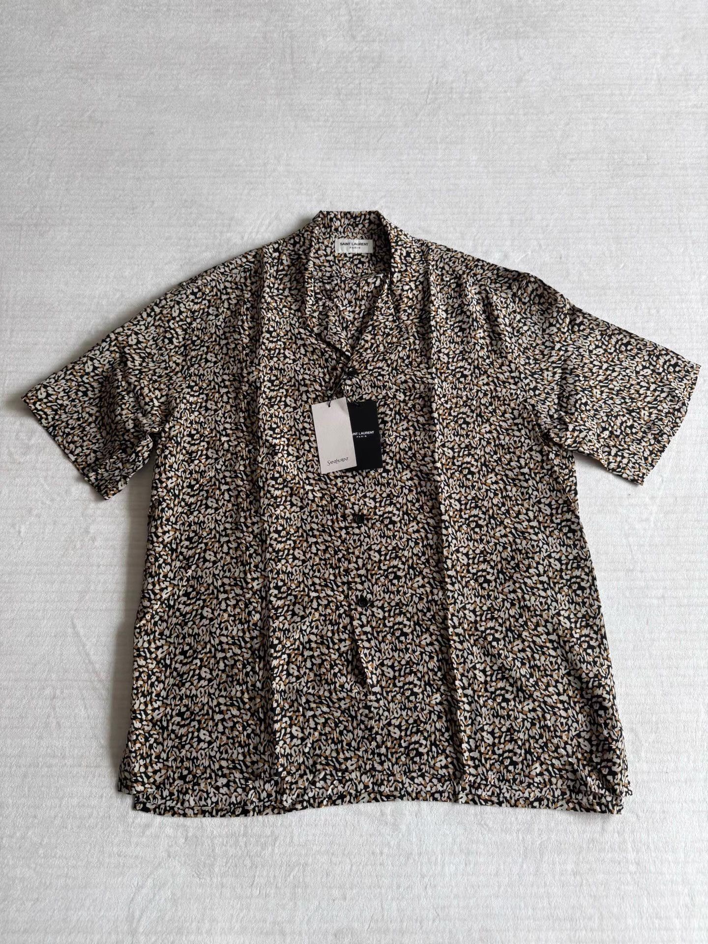Saint Laurent Paris Saint Laurent Leopard Print Mulberry Silk Shirt Ｑ23 Size US M / EU 48-50 / 2 - 1 Thumbnail