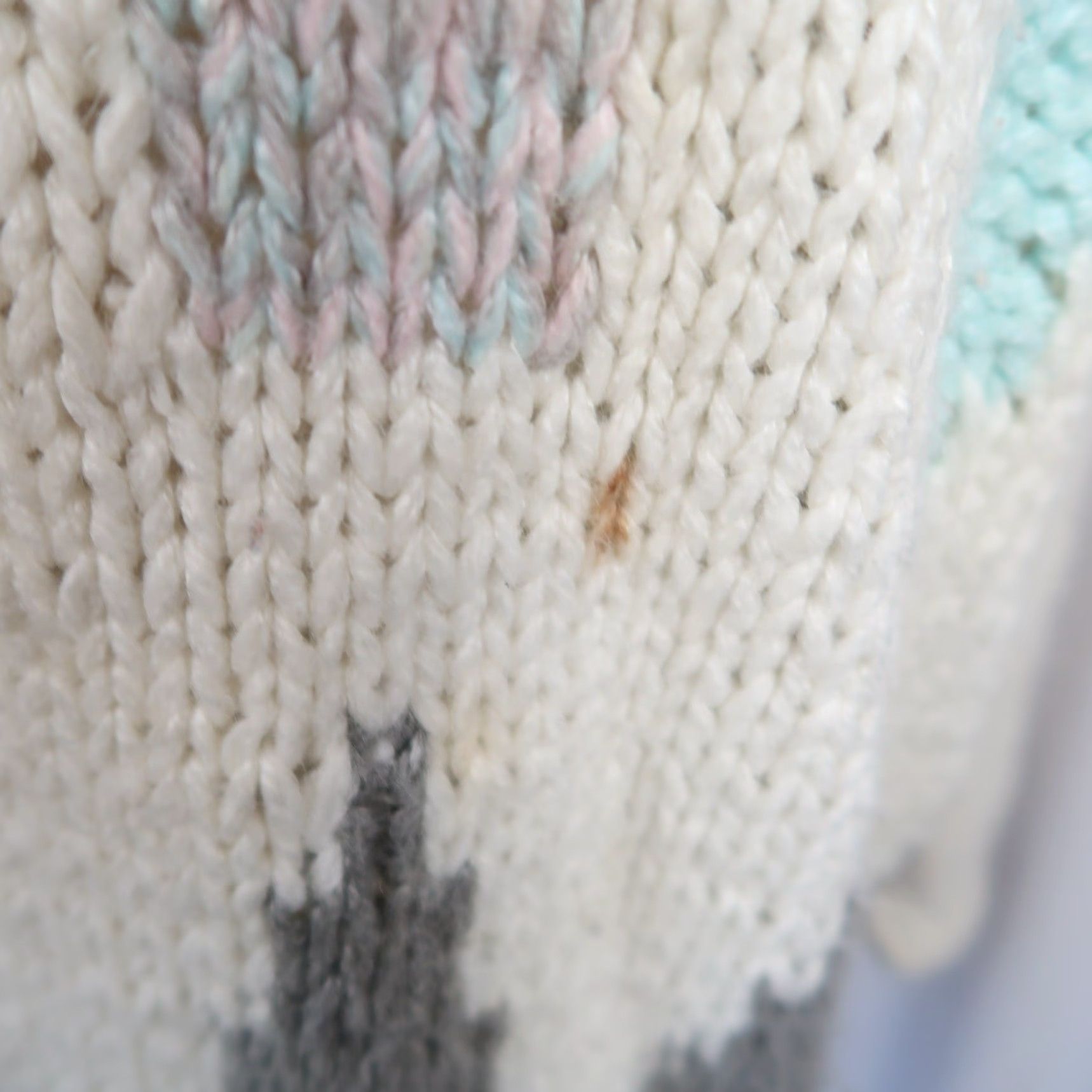 Vintage VINTAGE Jamie Scott Cream Geometric Handknit Sweater S Woman Pullover Mock Neck Fair Isle 80s 90s Casual Long Sleeve Knits Size S / US 4 / IT 40 - 6 Thumbnail