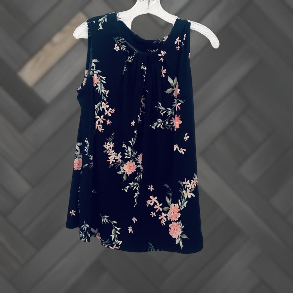 Croft & Barrow Croft & Barrow Womens Medium Black Floral Sleeveless Shirt Tank New With Tags Size M / US 6-8 / IT 42-44 - 1 Thumbnail