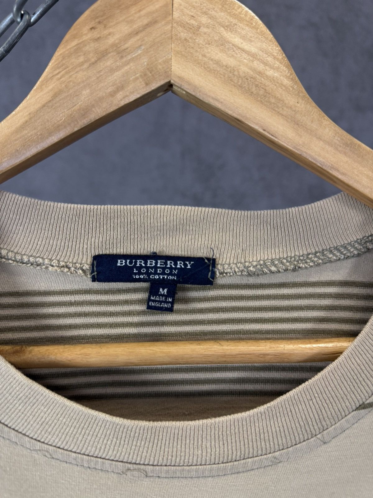 Burberry Burberry luxury vintage logo tee Size US L / EU 52-54 / 3 - 5 Thumbnail