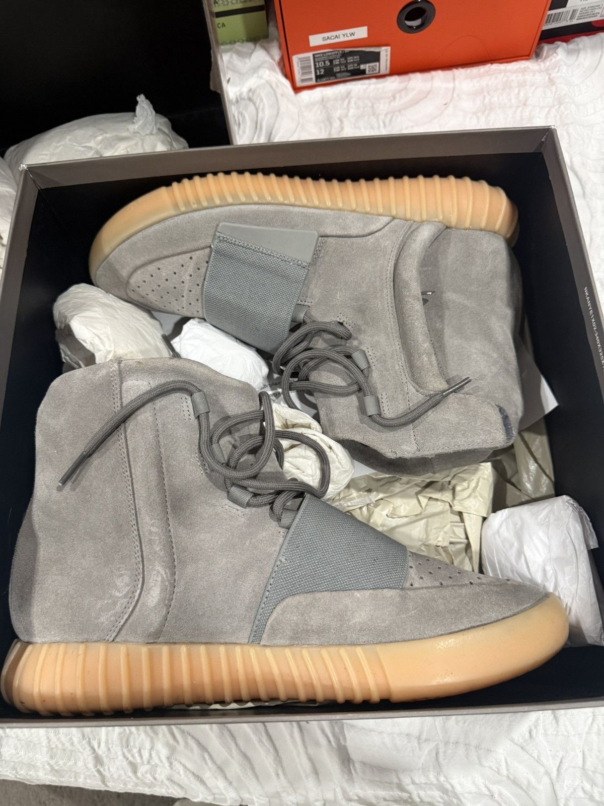 Light Brown Yeezy Boost 750 Low Top Yeezy Boost 750 750 Grey Gum Yeezy 750  Negras Yeezy Boost 750 Grey/ Soles Glow Size