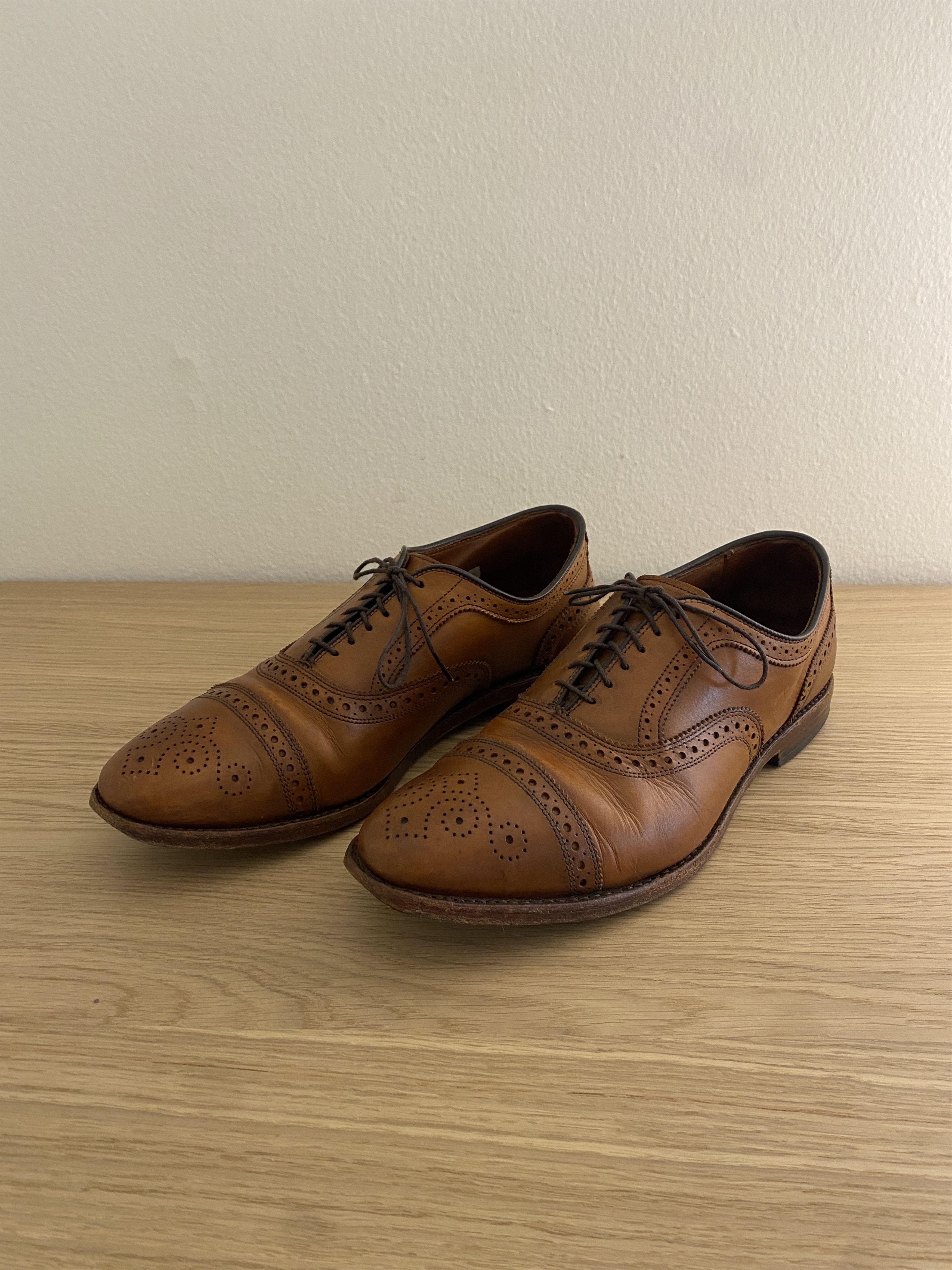 Allen Edmonds Strand Cap-toe Oxford Dress Shoe Size US 9.5 / EU 42-43 - 1 Thumbnail
