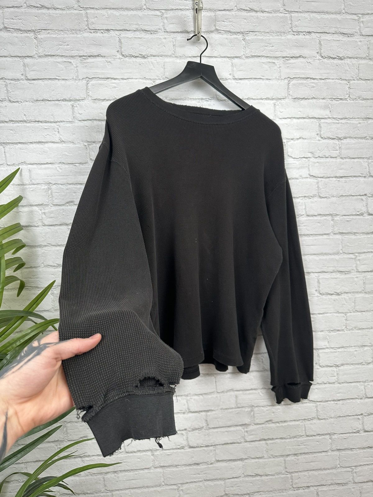 Vintage (L) PERFECTLY THRASHED WAFFLE Knit Black Longsleeve Tee Size US L / EU 52-54 / 3 - 2 Thumbnail