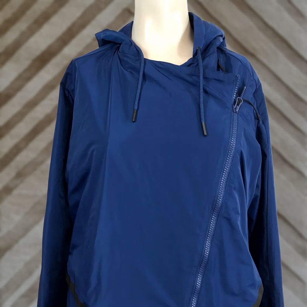 Nike Nike Windrunner Hooded Jacket Parka Navy Blue M Women's Activewear Windbreaker Zip Size M / US 6-8 / IT 42-44 - 1 Thumbnail