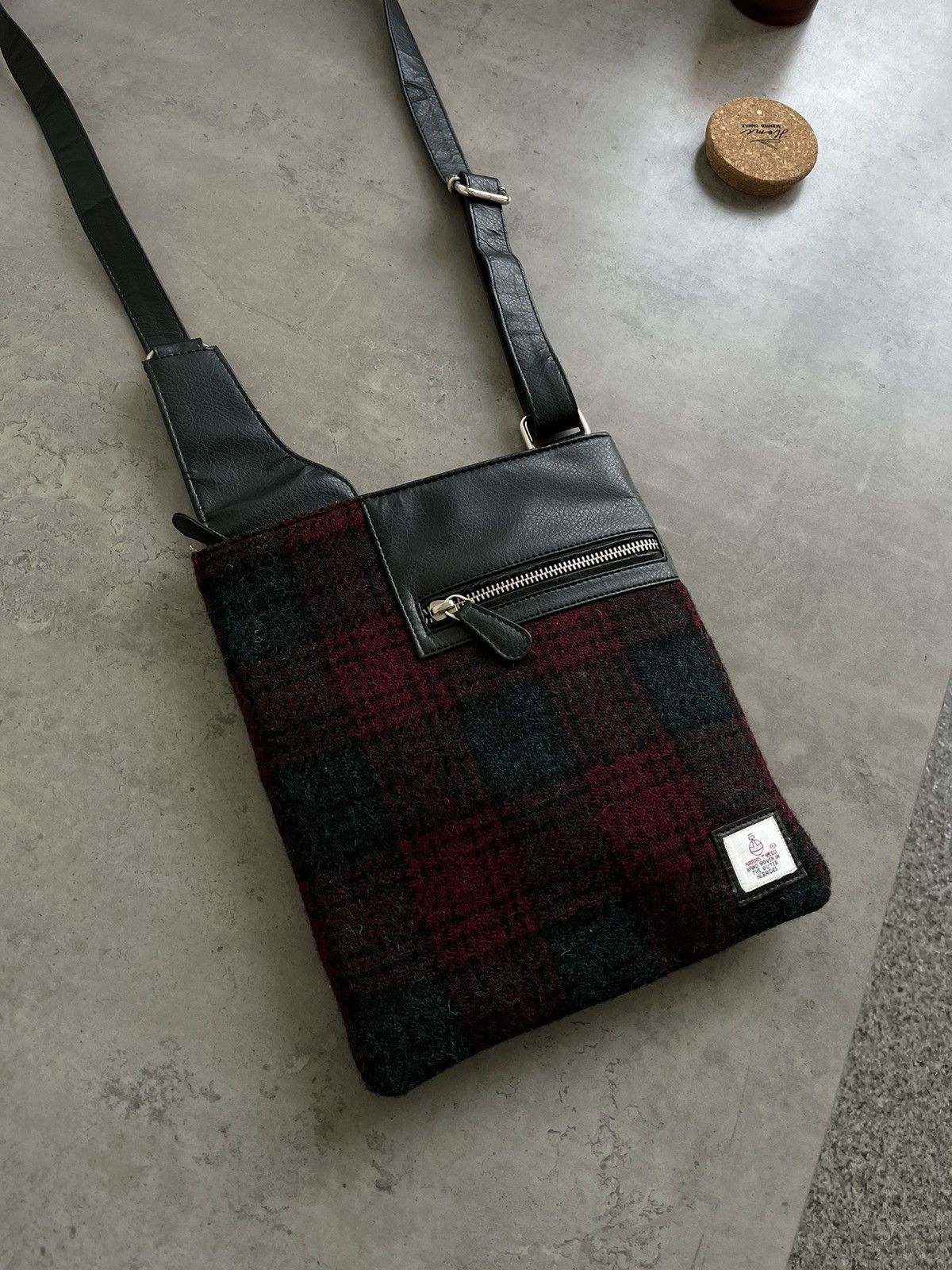 Harris Tweed × Vintage Harris Tweed Medium Cross Body Bag (Pink Square Size ONE SIZE - 1 Thumbnail