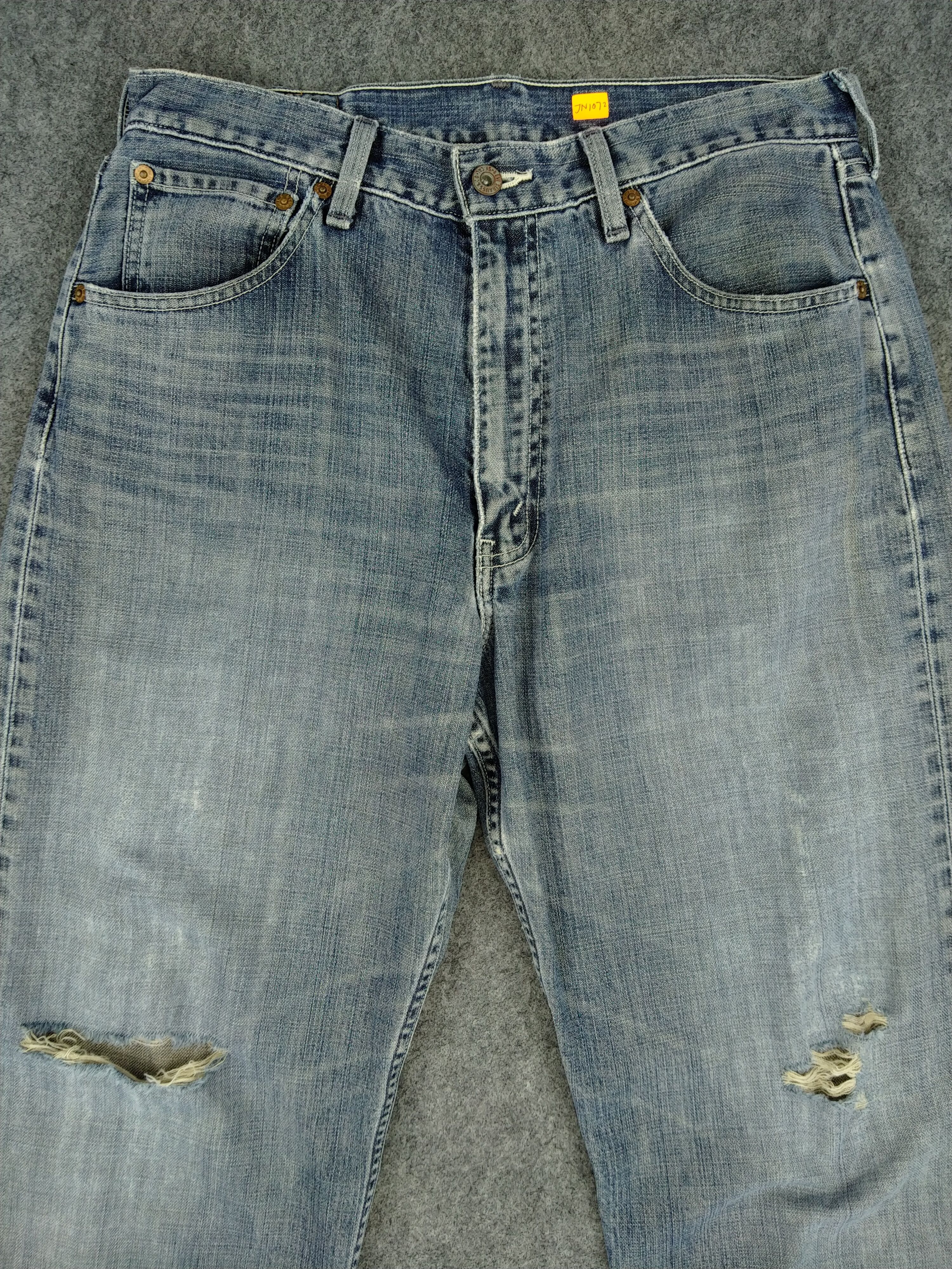 Levi's Faded Blue Vintage Levi's 504 Jeans 31x32.5 Denim -JN1072 Size US 31 - 3 Thumbnail