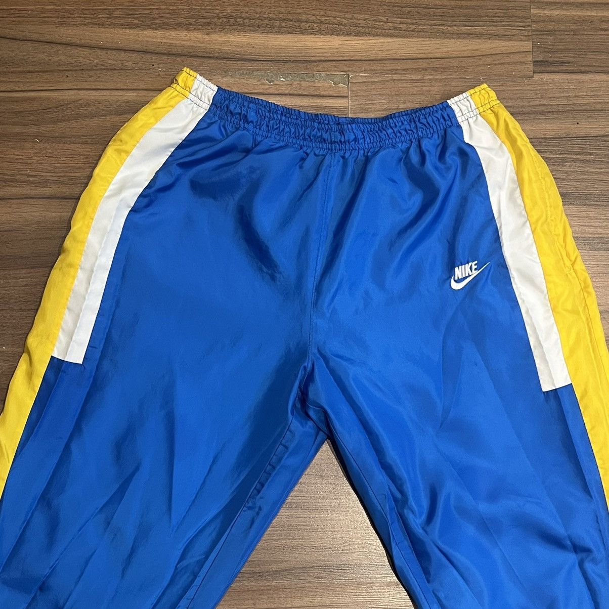 Nike Vintage Nike Windbreaker Pants Size US 35 - 1 Thumbnail