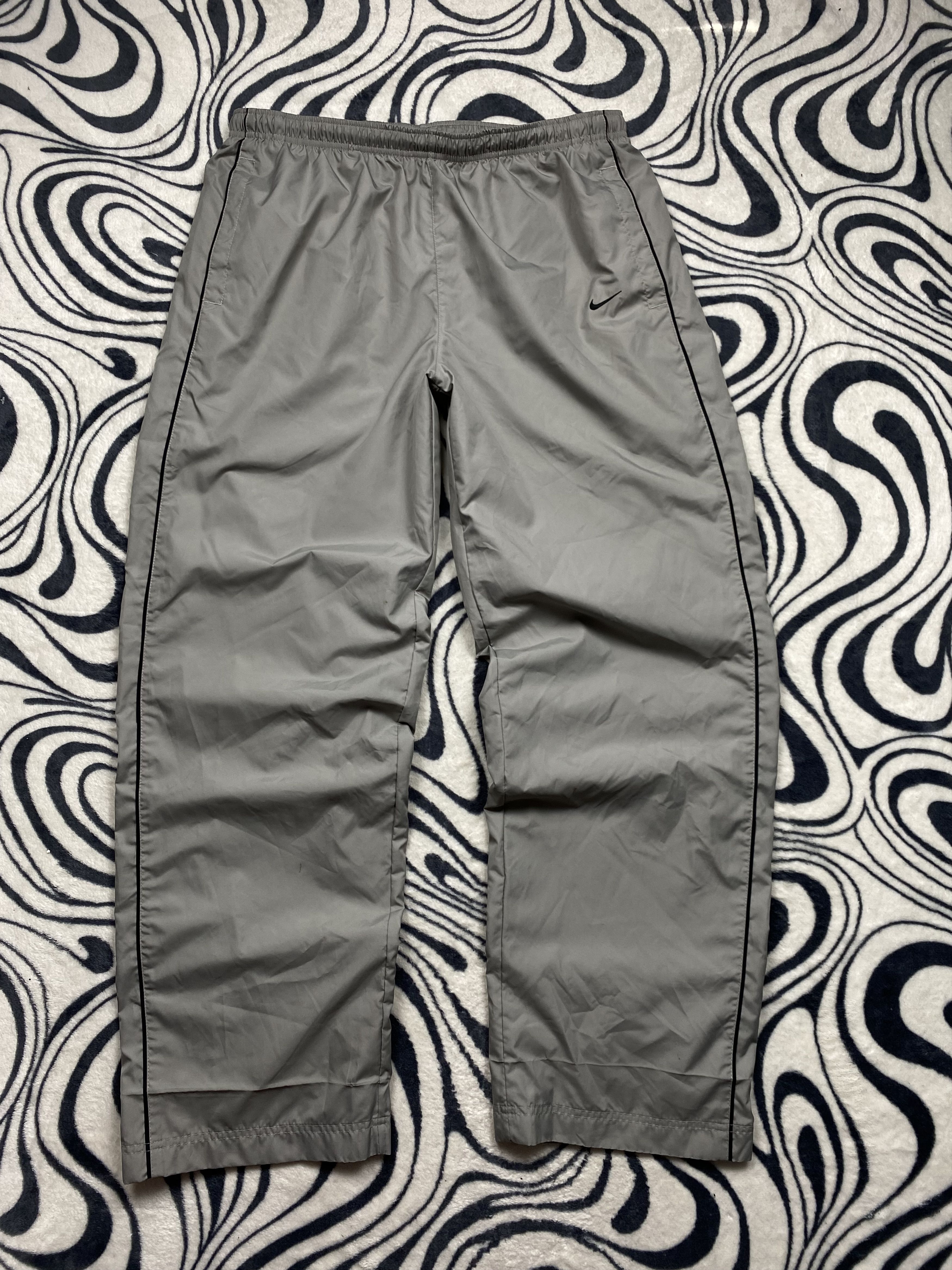Nike Nike Vintage Mens Nylon Pants Y2K Drill Size US 36 / EU 52 - 1 Thumbnail