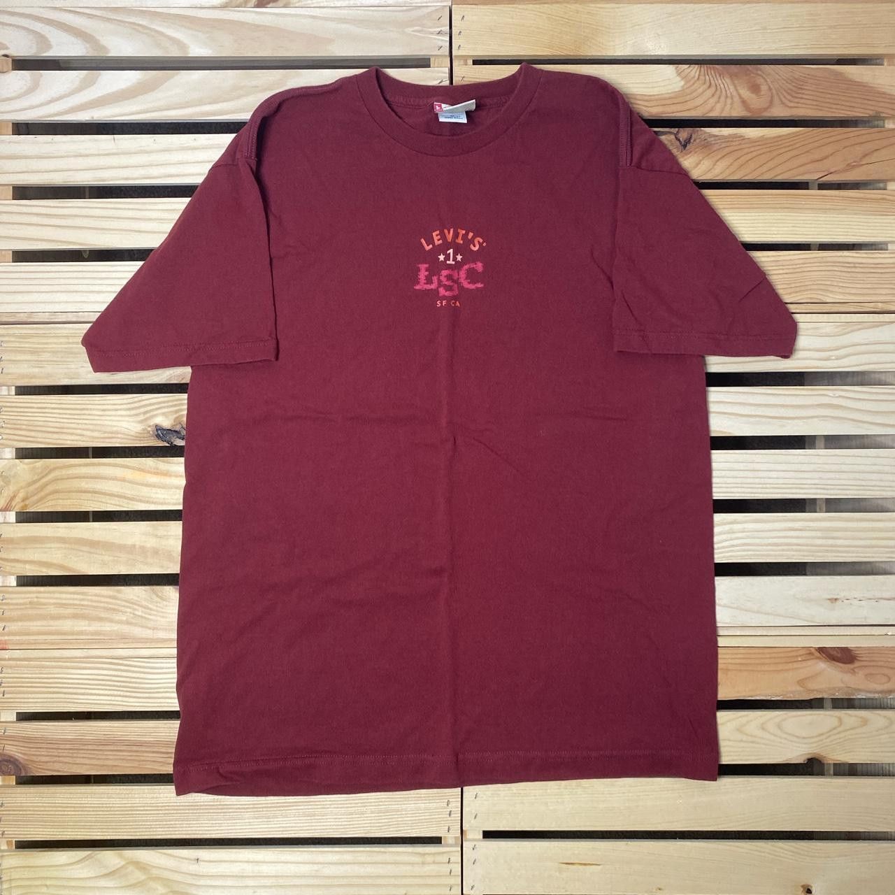 Levi's Vintage Levi's Burgundy Tee Size Medium Size US M / EU 48-50 / 2 - 1 Thumbnail