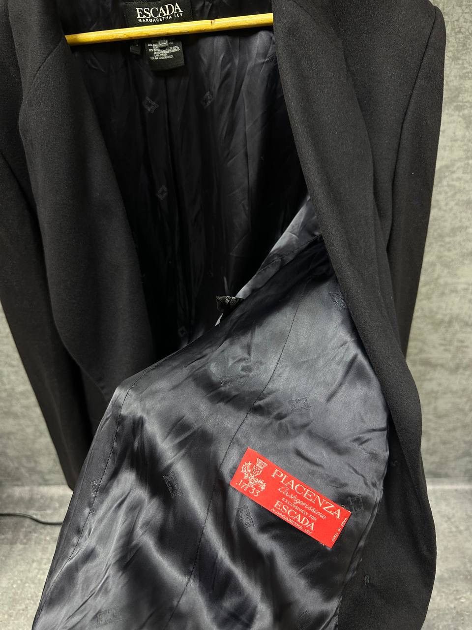 Escada × Vintage Vintage Escada Black Wool Blazer Size 38R - 14 Thumbnail