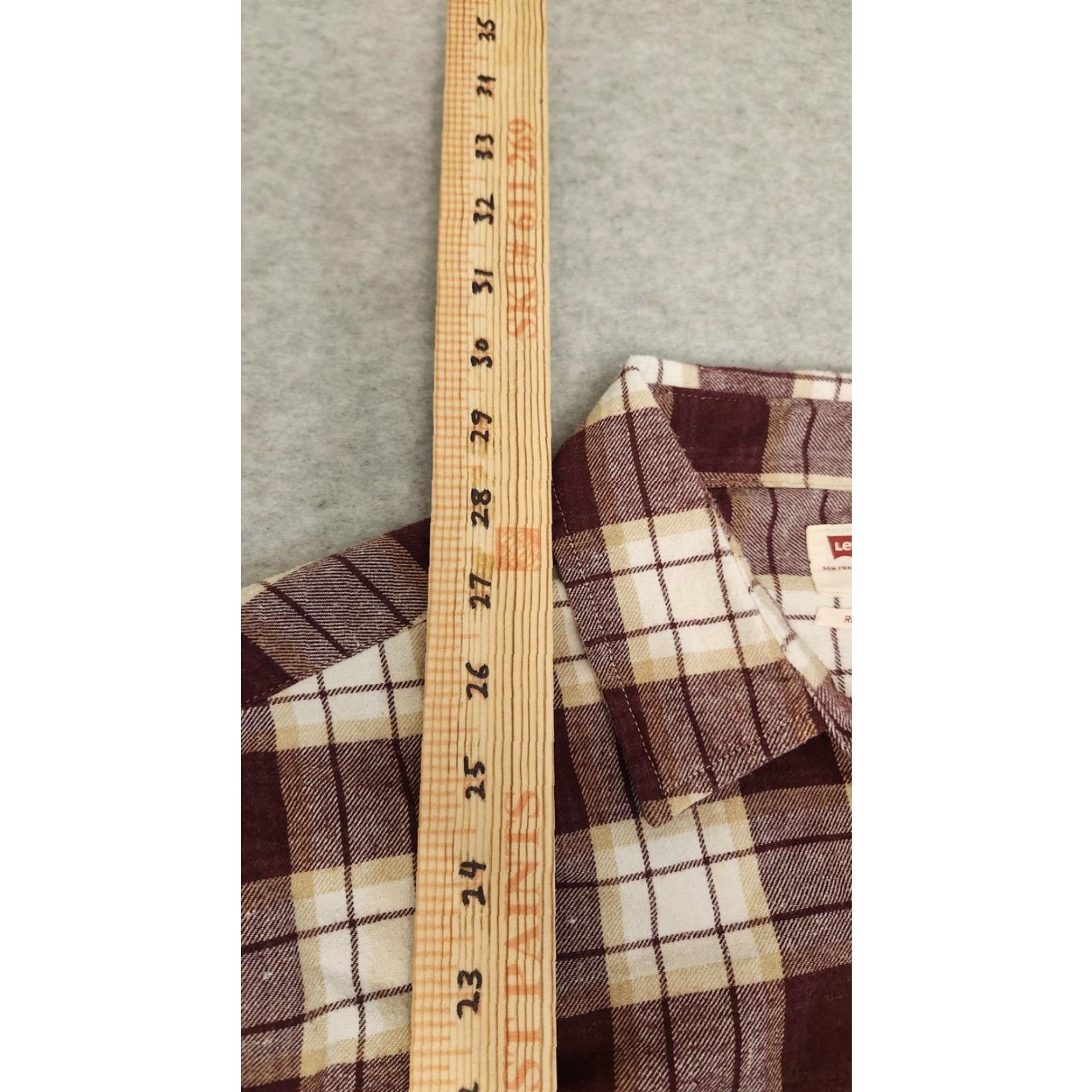 Levi's Levi's Flannel Shirt Mens Medium Maroon Plaid Long Sleeve Button Front Relaxed Size US M / EU 48-50 / 2 - 5 Thumbnail