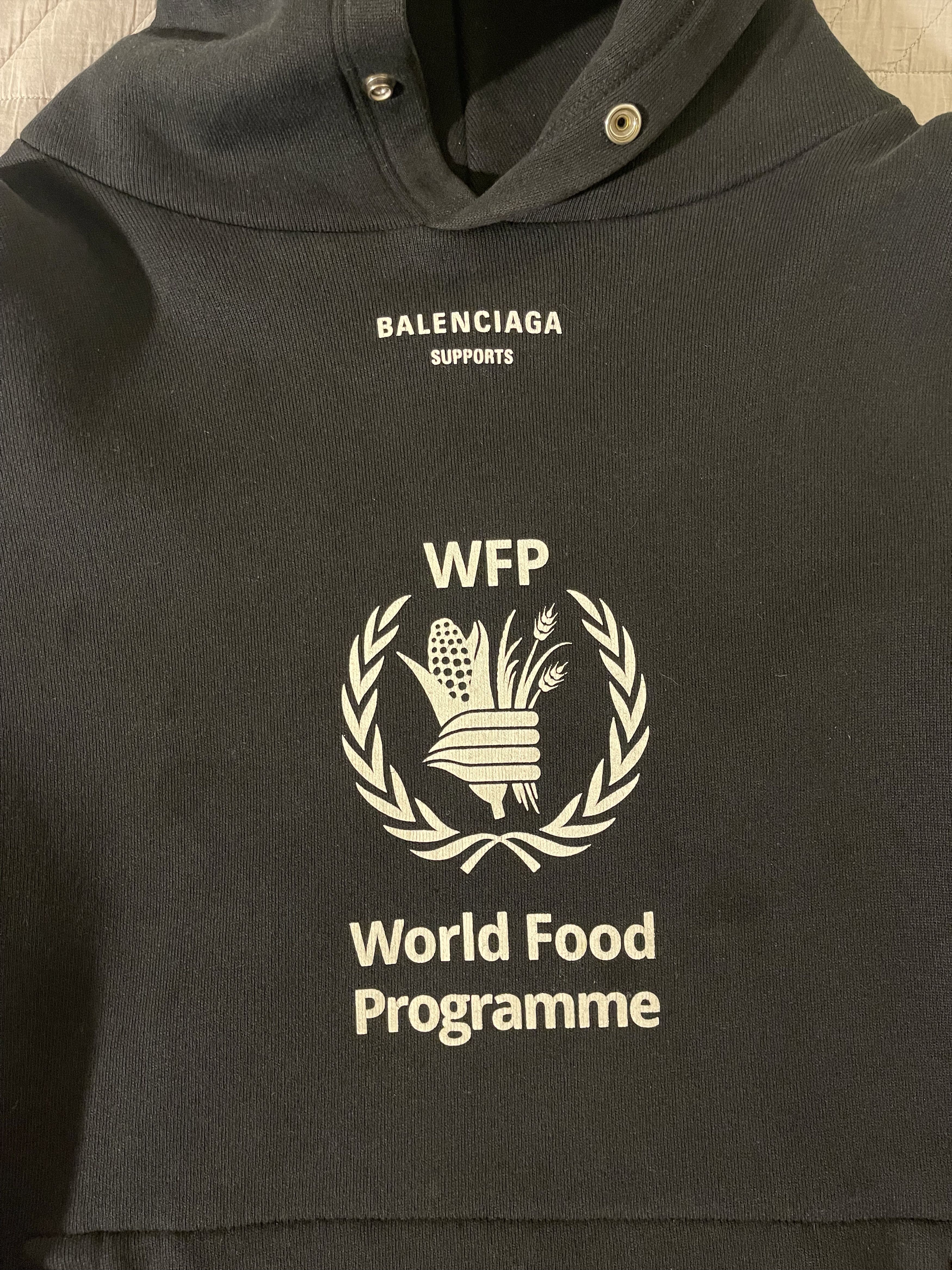 Balenciaga Balenciaga World Food Programme black hoodie Size US S / EU 44-46 / 1 - 3 Thumbnail
