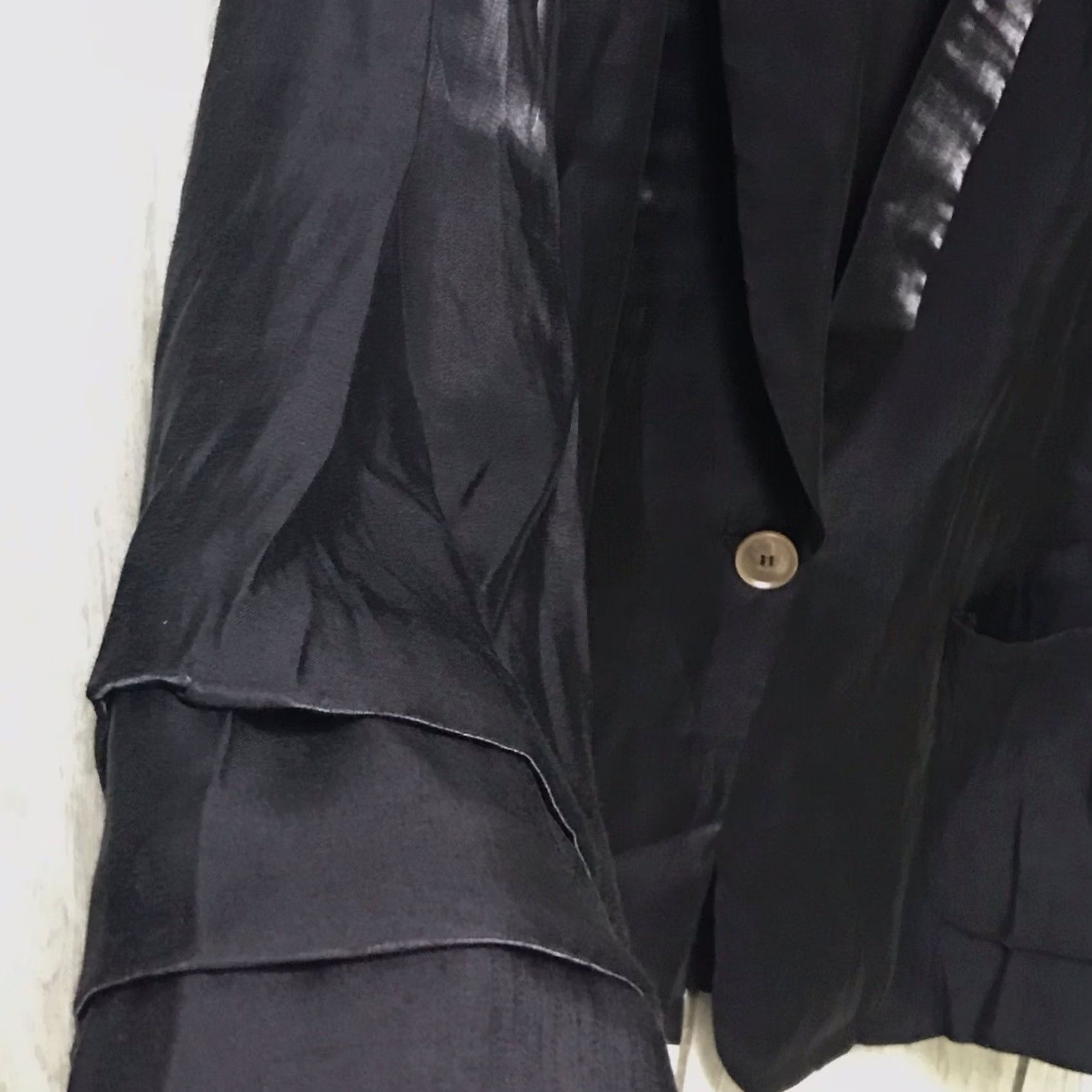 Vintage VINTAGE? No. JODIFL Blazer Women Black Satin One-Button Ruffled Long Sleeve Jacket L Size L / US 10 / IT 46 - 4 Thumbnail