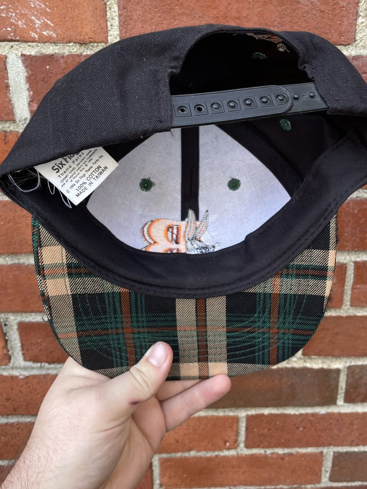 Vintage 1994 Six Flags Looney Tunes Bugs Bunny Plaid Brim Snapback Size ONE SIZE - 9 Thumbnail