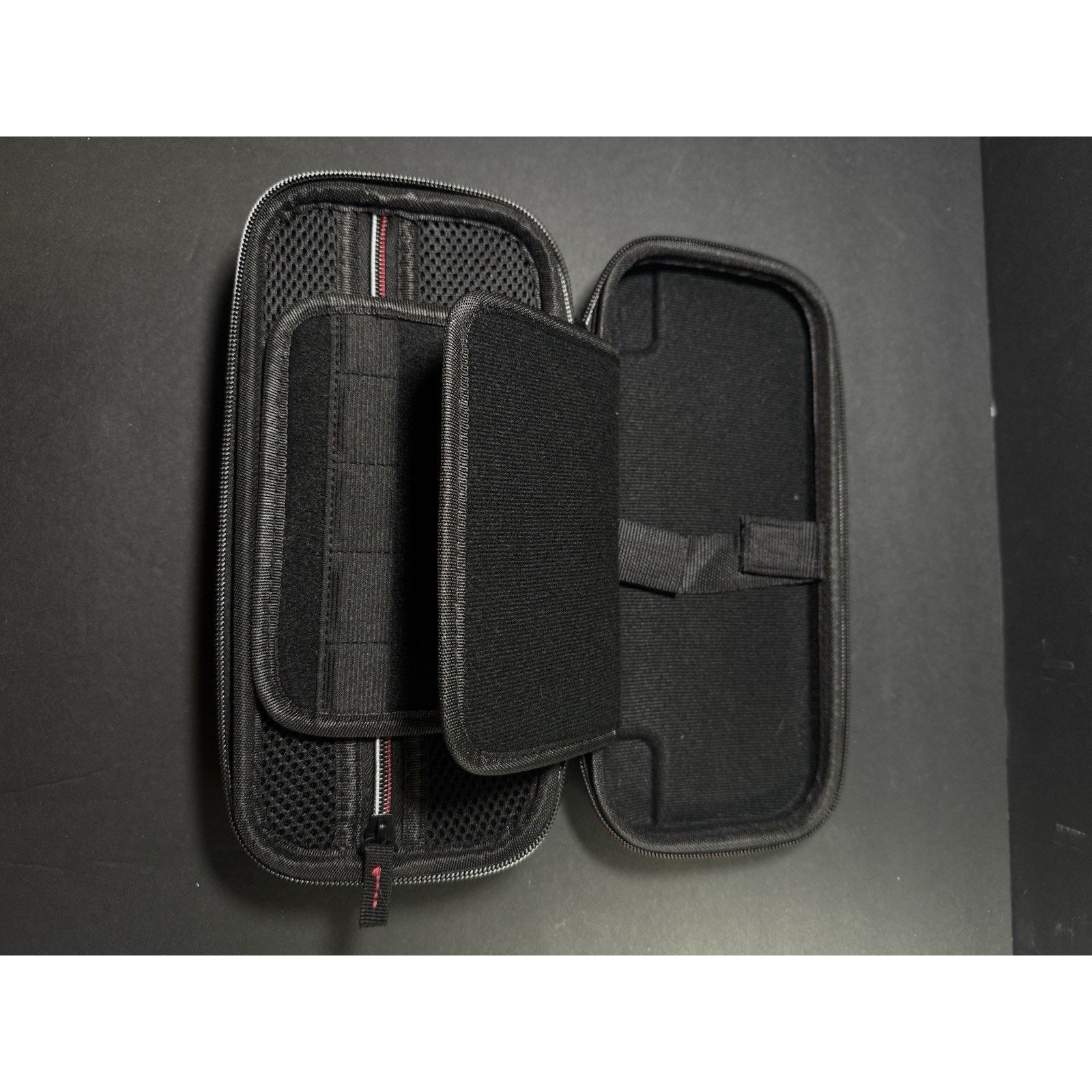 & Other Stories Nintendo Switch Carry Case With 20 Game Card Storage Size ONE SIZE - 6 Thumbnail