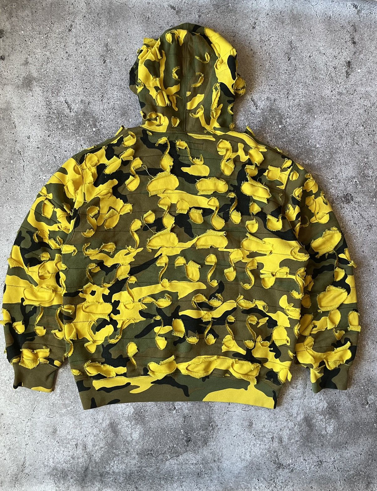 Griffin × Supreme Supreme x Griffin “camo” zip up hoodie Size US L / EU 52-54 / 3 - 6 Thumbnail