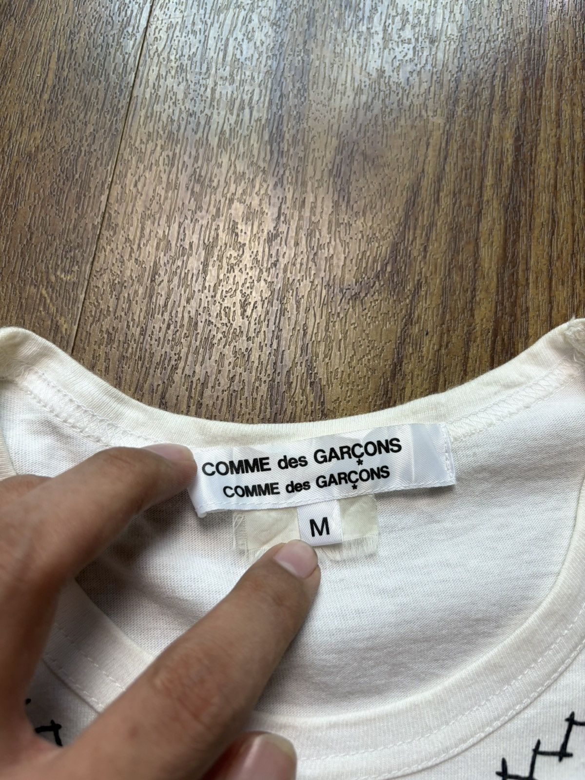Comme des Garcons FREE TAX! Vintage Comme des Garcons Logo Floral Tee Size US M / EU 48-50 / 2 - 5 Thumbnail