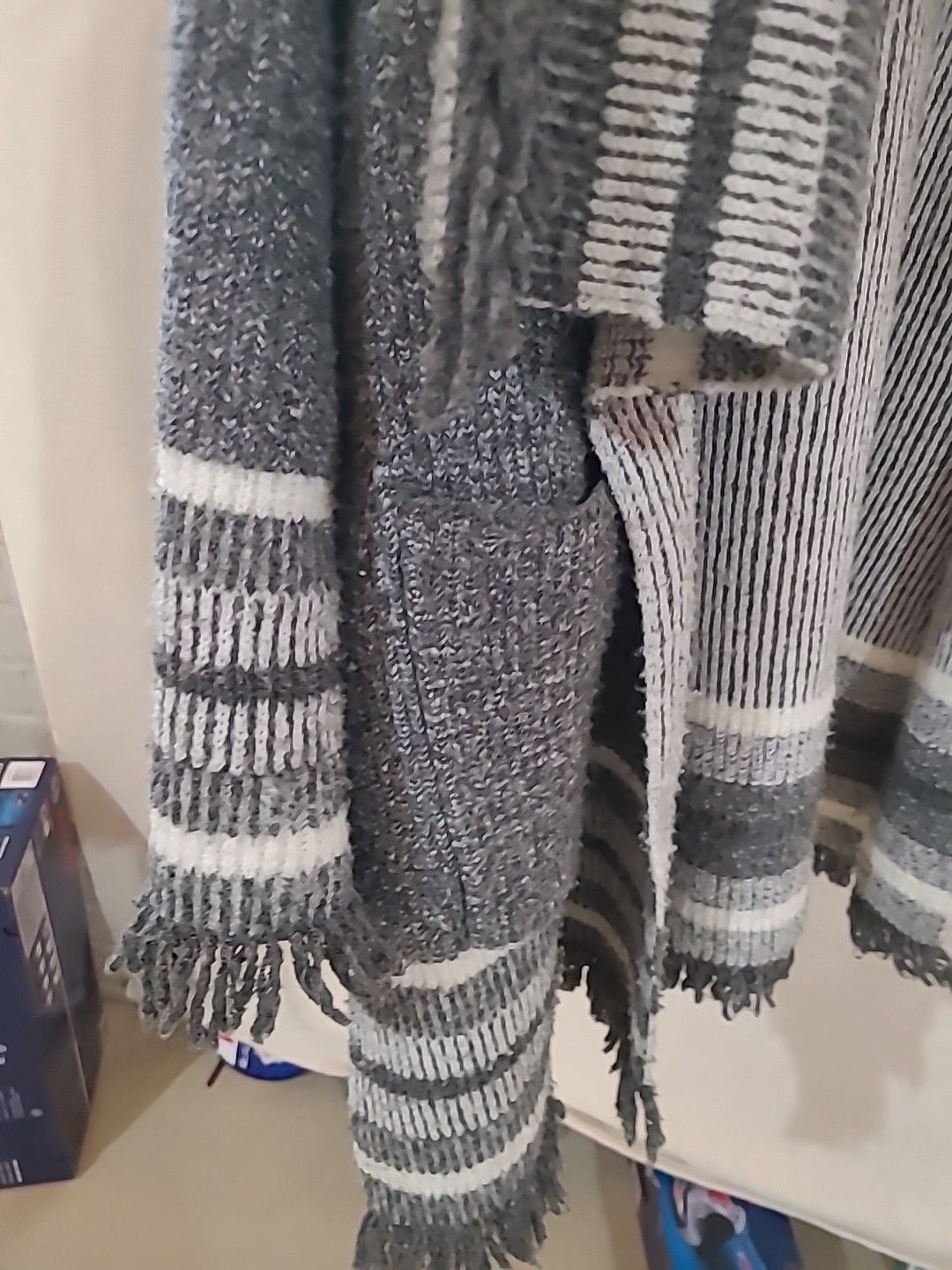 Other Saturday Sunday Open Front Gray Stripe Fringe Cardigan Size L / US 10 / IT 46 - 3 Thumbnail