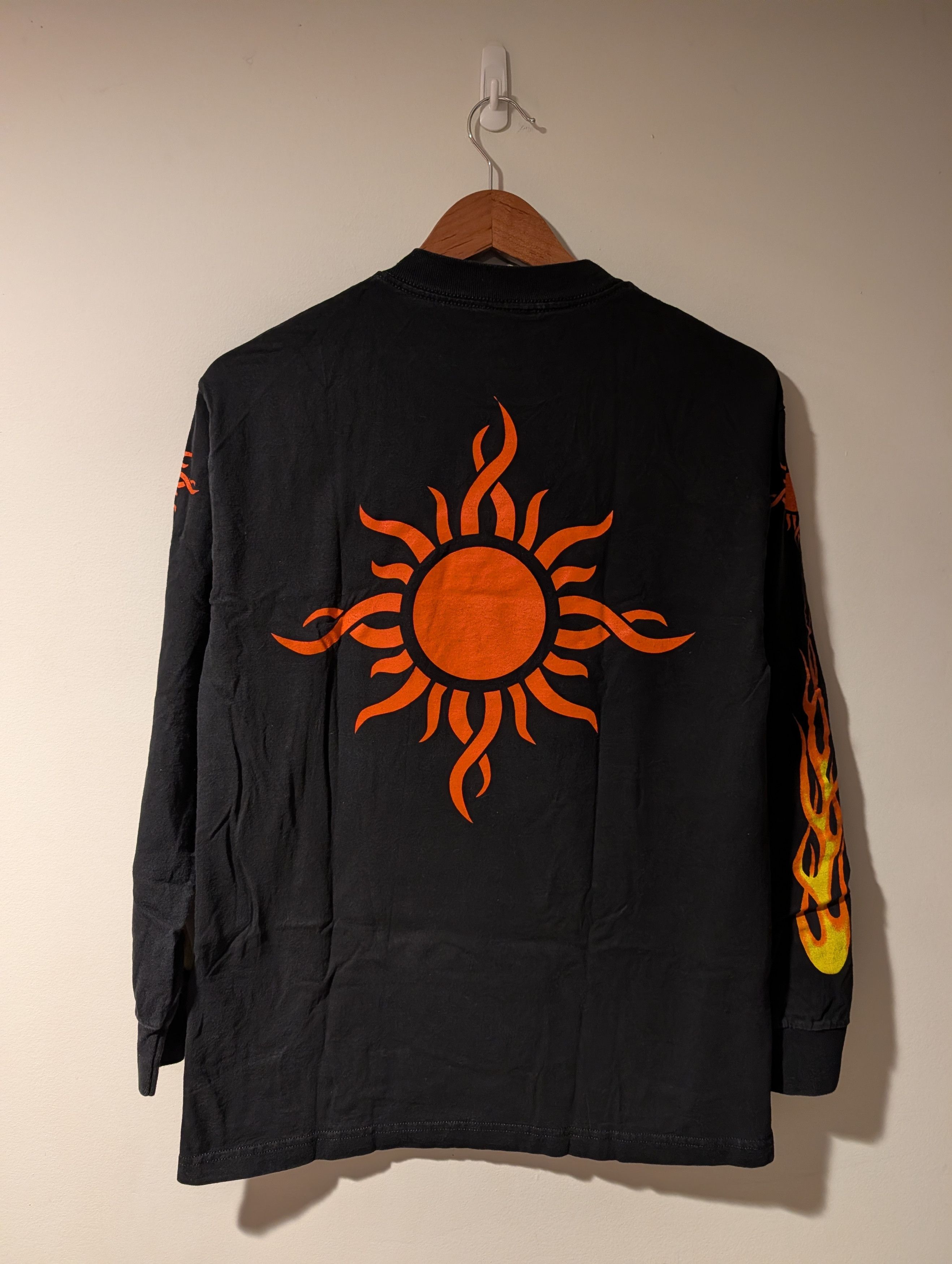 Band Tees Vintage Godsmack Pentagram Sun Flame Long Sleeve Giant Tag Size US XL / EU 56 / 4 - 6 Thumbnail