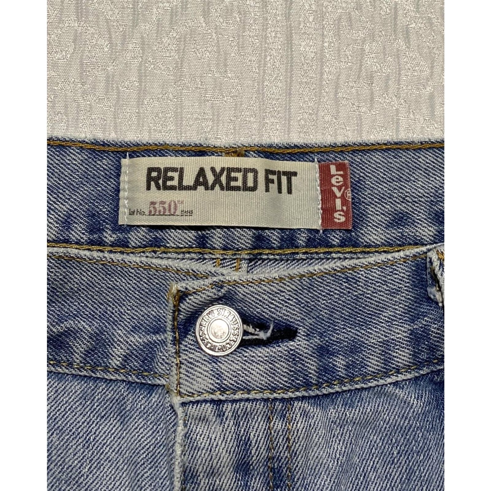 Levi's Levi's 550 Jeans Mens 36x30 Light Wash Blue Relaxed Fit Tapered Leg Denim Red Tab Jeans Mens 36x30 Regular Size US 36 / EU 52 - 3 Thumbnail