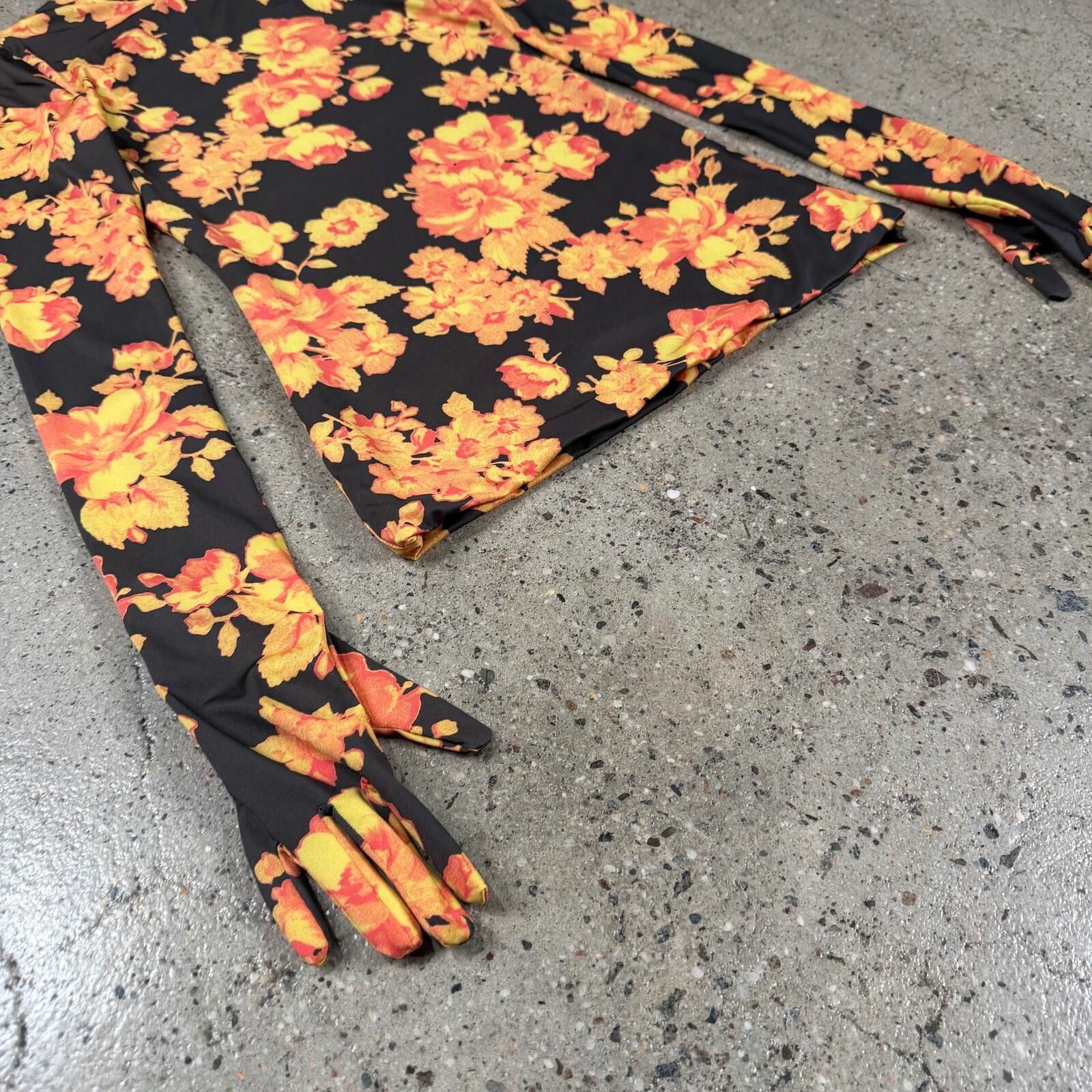 Vetements Vetements Acid Flower Gloved LS Size US S / EU 44-46 / 1 - 2 Thumbnail