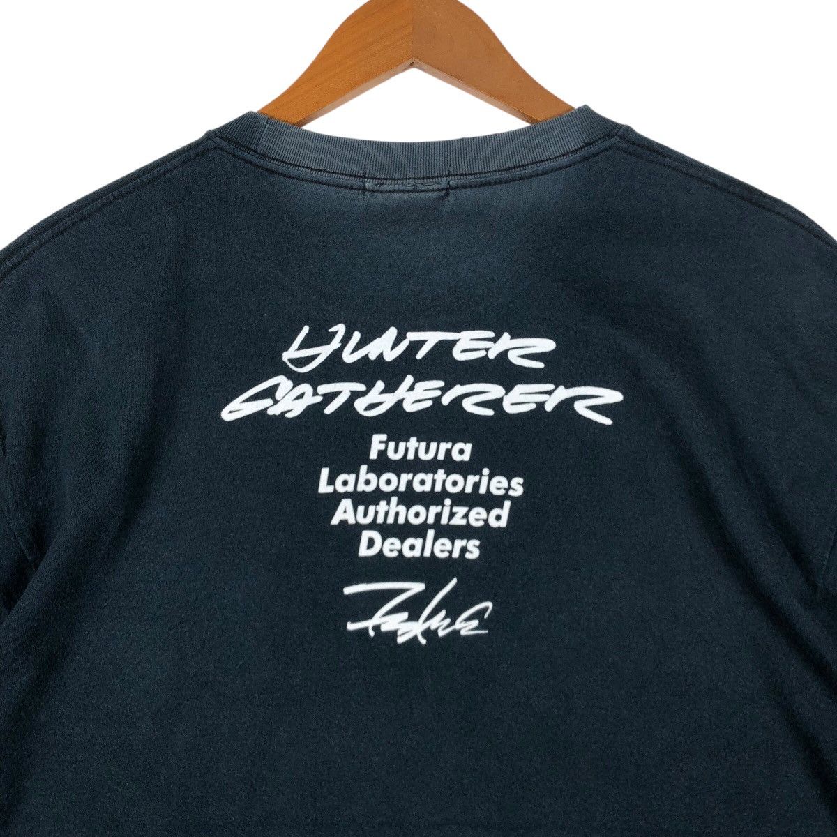 Futura × Japanese Brand × Lafayette 148 Lafayette x FUTURA Laboratories Japan Fashion T-Shirt Size US XL / EU 56 / 4 - 4 Thumbnail