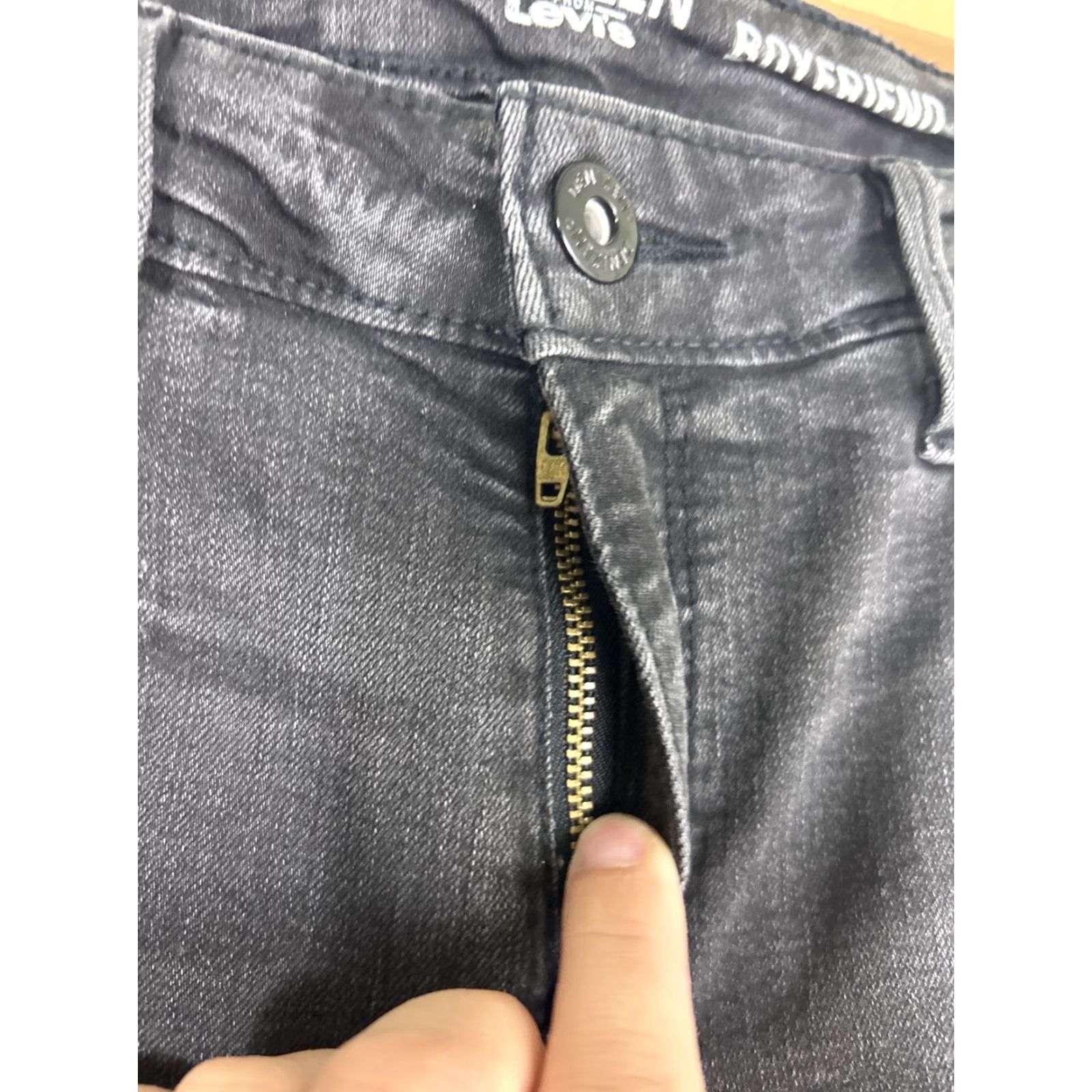 Denizen DENIZEN Women 34 Low Rise Distressed Black Skinny Jeans User: DENIZEN Women 34 Low Rise Distressed Black Skinny Jeans Size 24" / US 00 / IT 34 - 6 Thumbnail