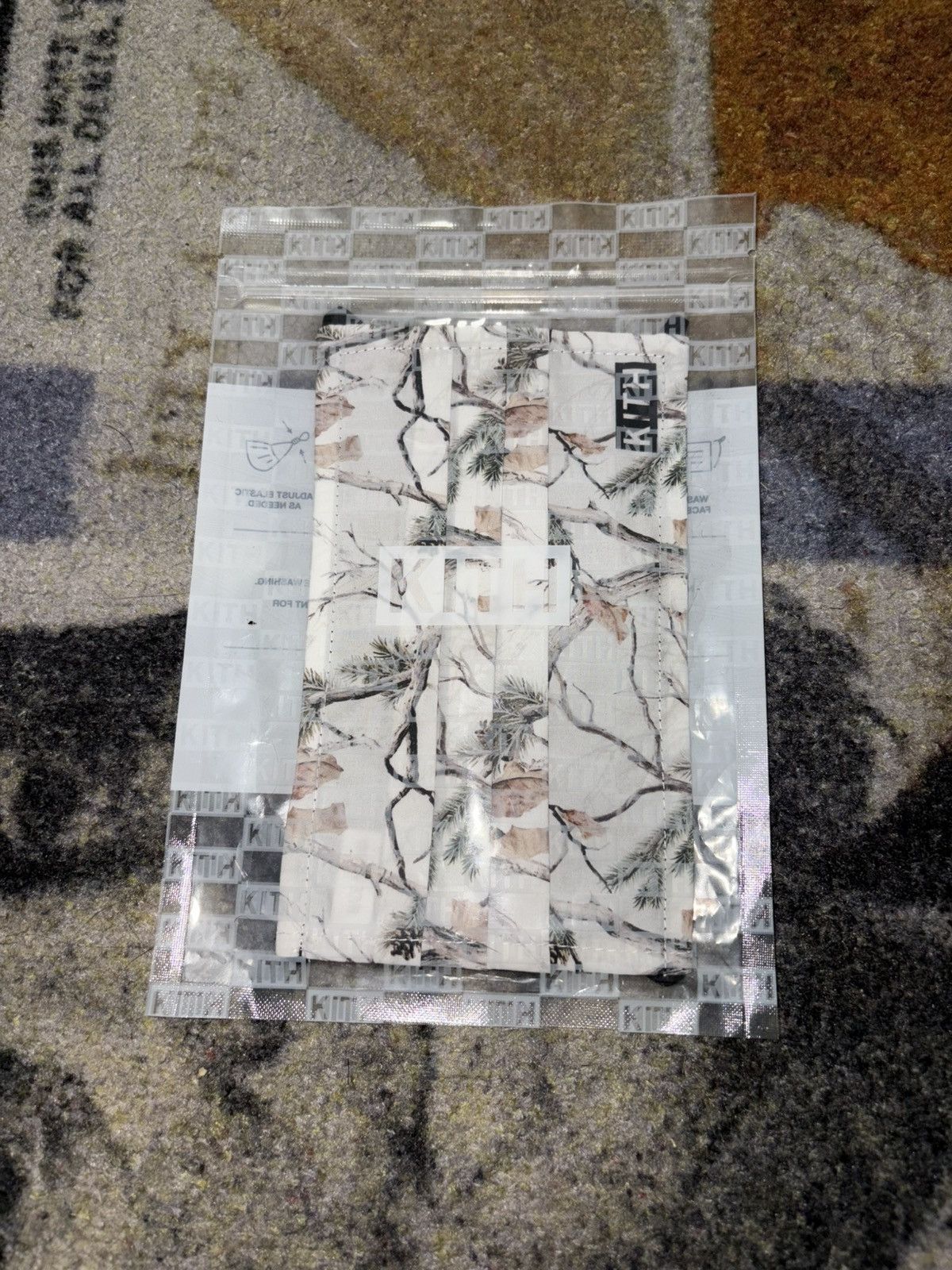 Kith Kith Washable Face Mask Pine Tree Camo (SEALED) Size ONE SIZE - 1 Thumbnail