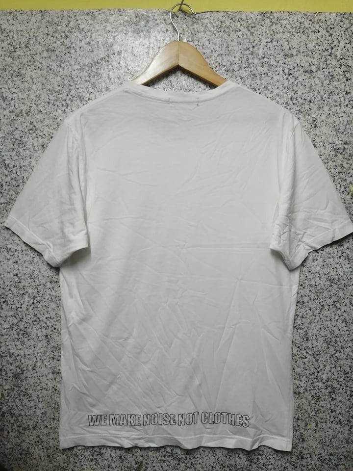 Jun Takahashi Vintage Undercover U Logo "We Make Noise Not Clothes" Tshirt Size US L / EU 52-54 / 3 - 2 Thumbnail