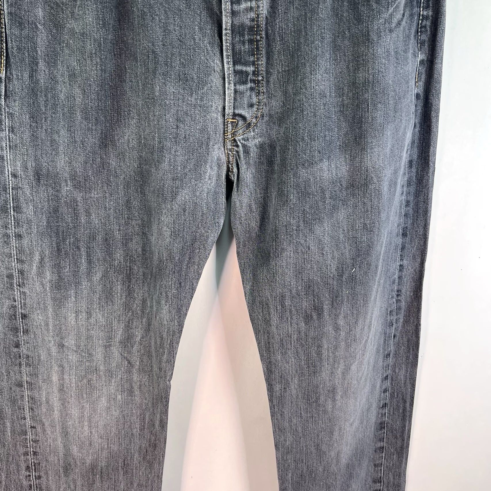 Levi's VINTAGE Levi's 501 Jeans Mens Size 36 X32 Distressed Straight Denim Black 90s Size US 36 / EU 52 - 3 Thumbnail