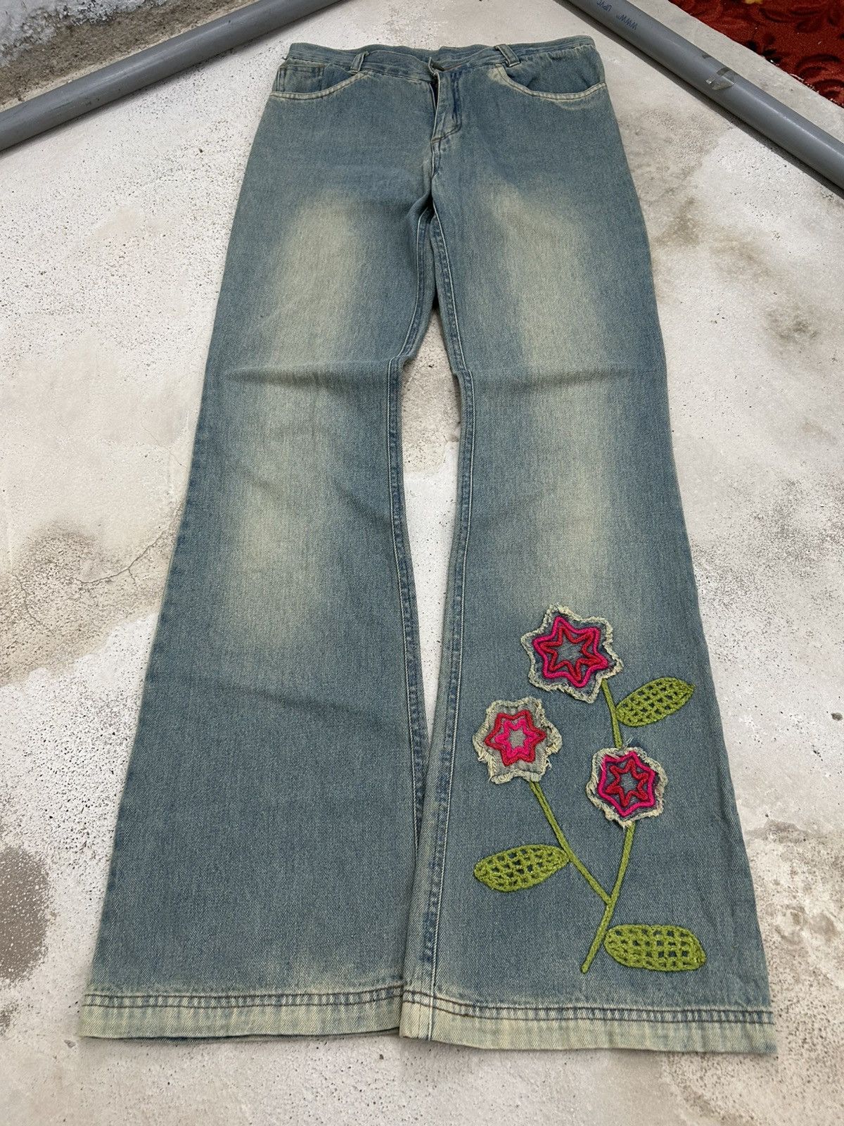 Tornado Mart Active Co. Denim Flare Jean Art Embroidery Size US 30 / EU 46 - 1 Thumbnail