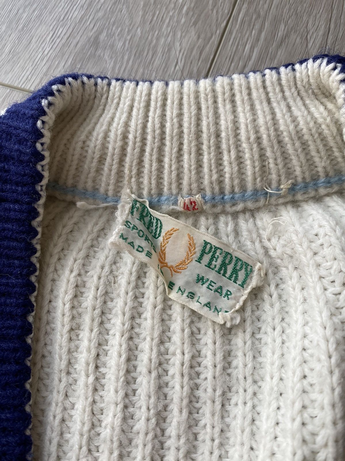 Fred Perry × Vintage Fred Perry vintage v neck sweater knit white tennis cable Size US M / EU 48-50 / 2 - 6 Thumbnail