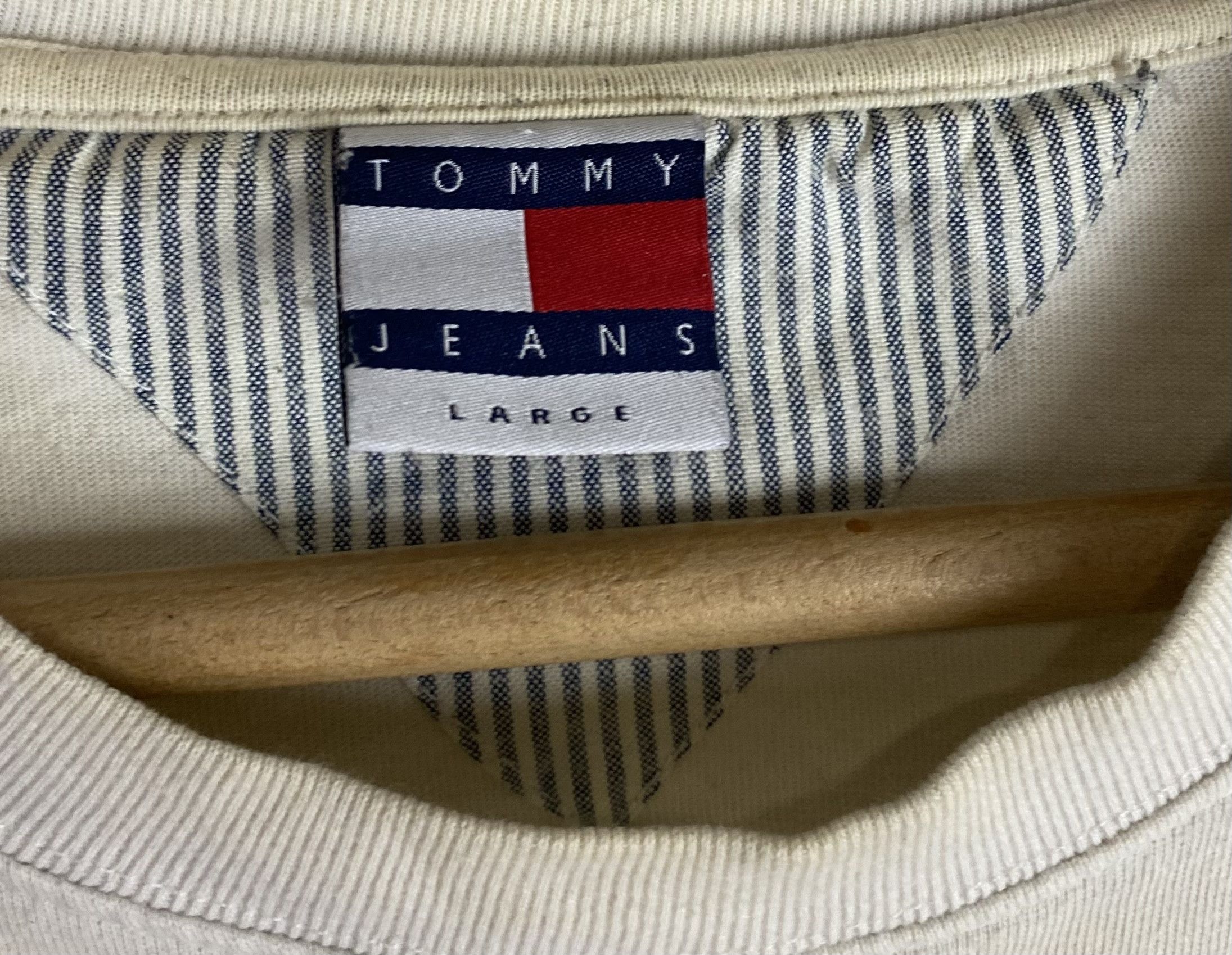 Tommy Jeans Vintage TOMMY HILFIGER JEANS Big Logo White T-Shirt M493 Size US L / EU 52-54 / 3 - 6 Thumbnail