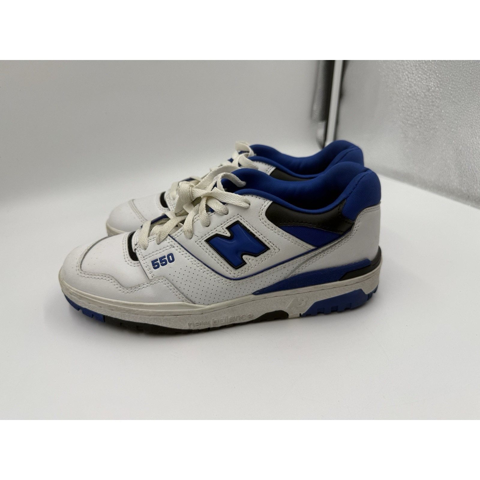 New Balance Size 8.5 - New Balance 550 White Team Royal Size US 8.5 / EU 41-42 - 2 Thumbnail