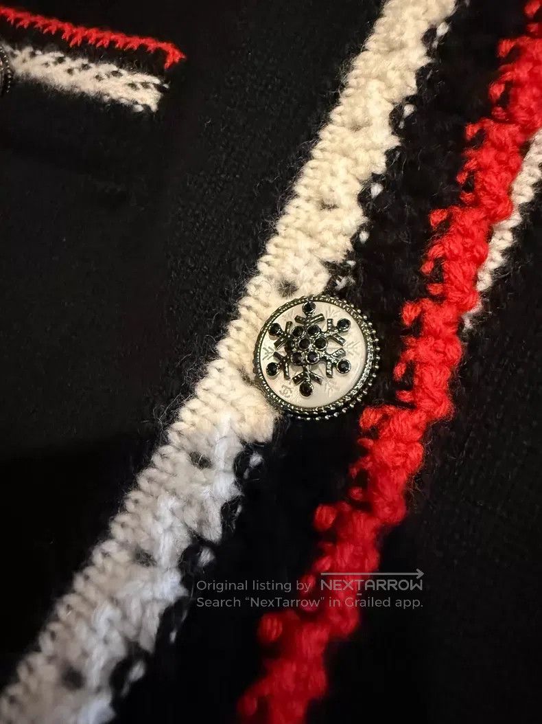 Chanel Chanel Snowflake buckle cashmere jacket Size XXS / US 00 / IT 34 - 2 Thumbnail