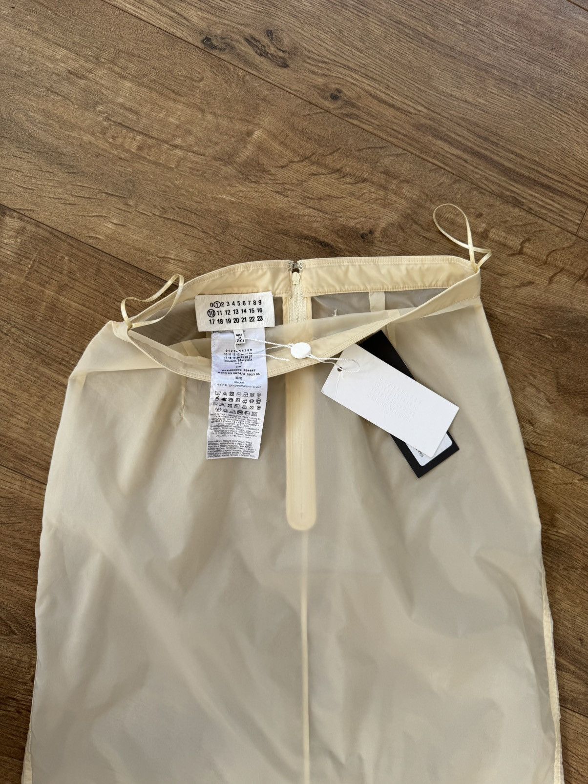 Maison Margiela Maison Martin Margiela pencil semisheer cream skirt,size XS Size 26" / US 2 / IT 38 - 5 Thumbnail