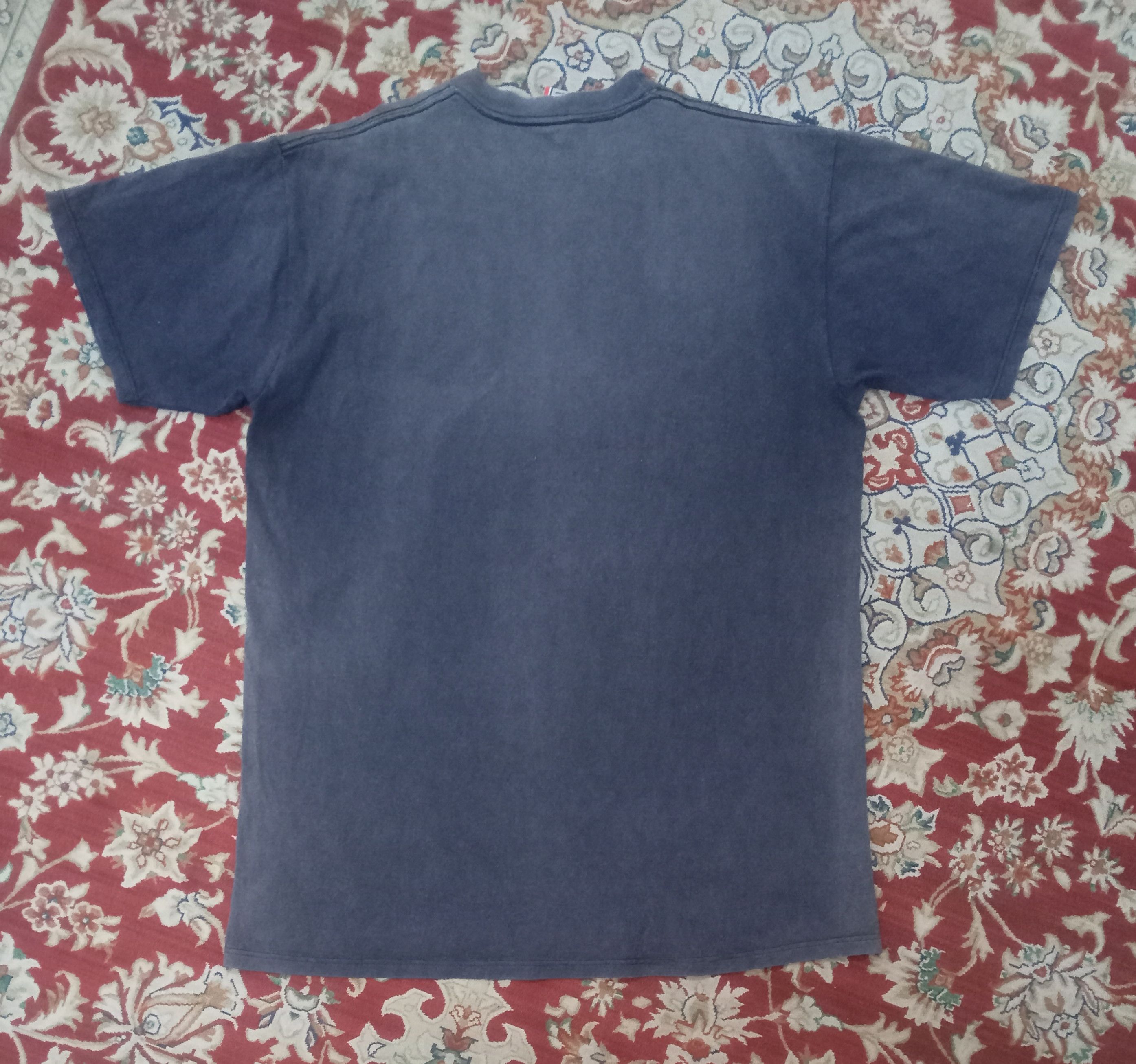 Mickey Mouse Vintage Mickey Disney Distressed Sun Faded T Shirt Size US L / EU 52-54 / 3 - 2 Thumbnail