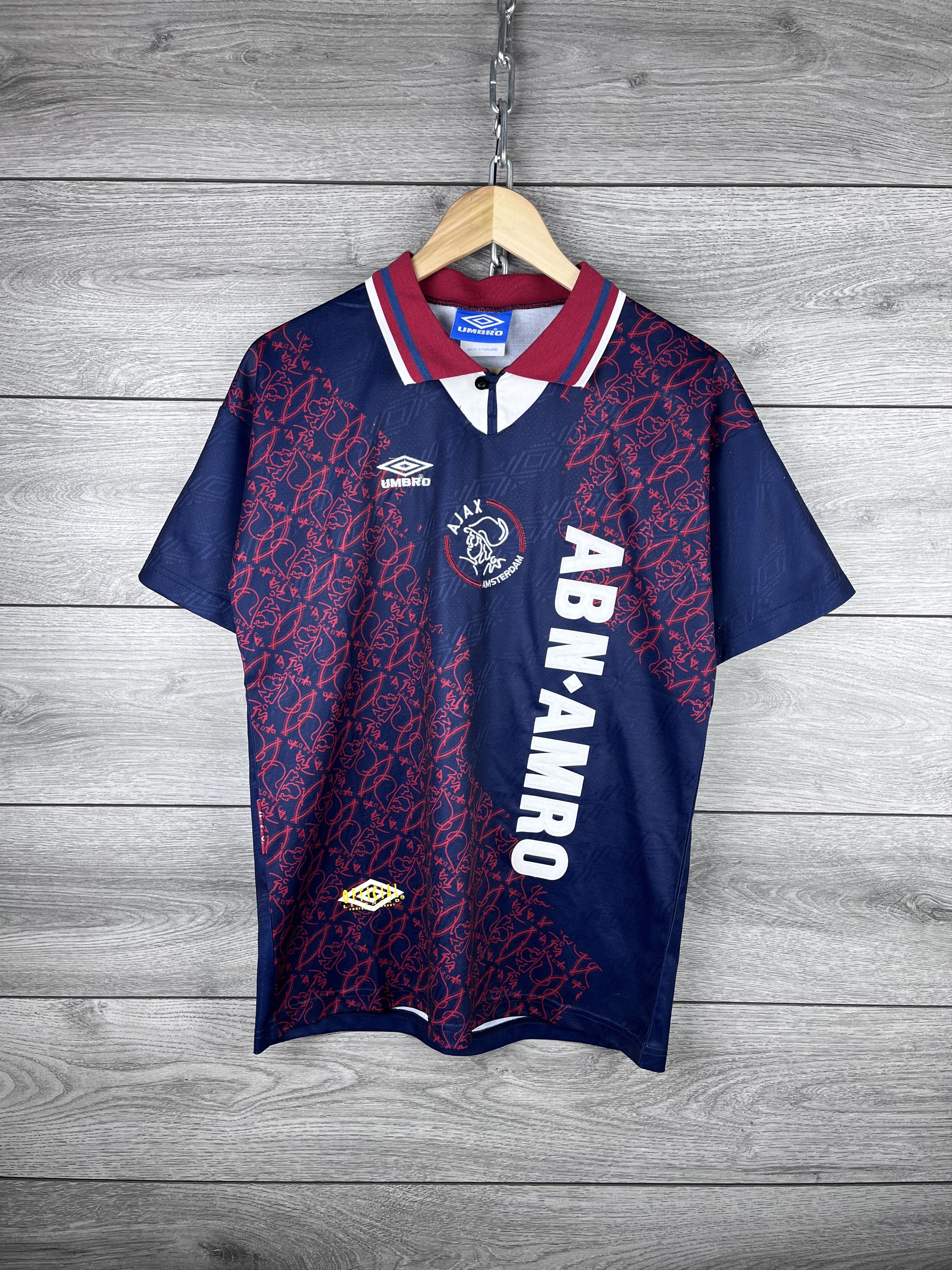Umbro Vintage Umbro soccer jersey Ajax size s Size US S / EU 44-46 / 1 - 2 Thumbnail