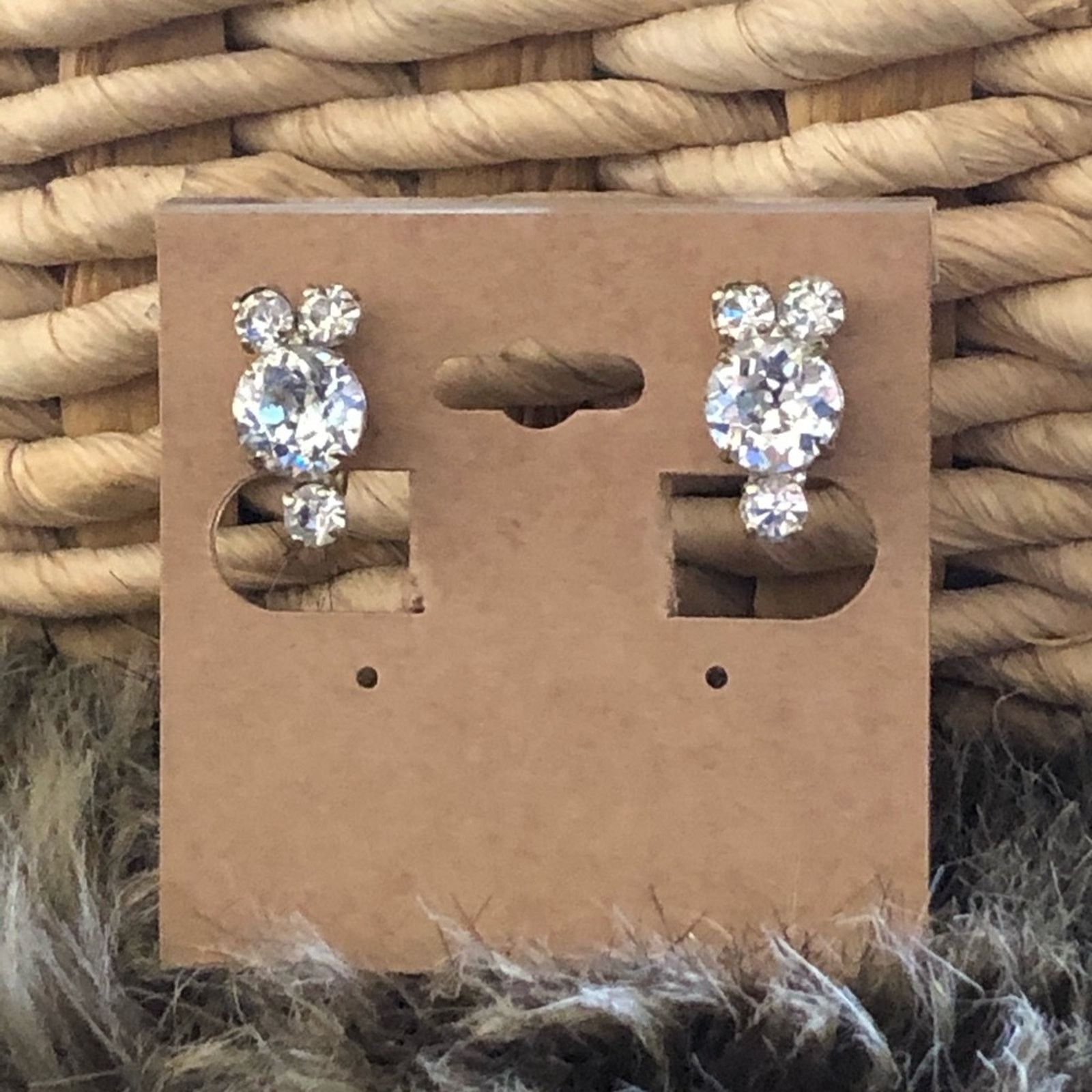 Vintage Vintage mid century clear rhinestone clip earrings Size ONE SIZE - 1 Thumbnail