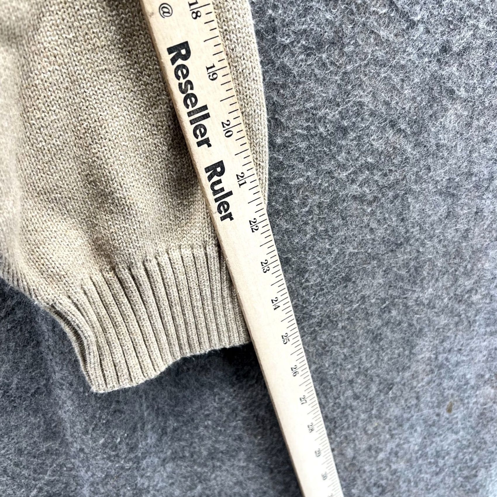 Tommy Hilfiger VINTAGE Tommy Hilfiger Sweater Mens M Khaki Crewneck Fleece Pullover Beige Tan Logo Striped? (Note: Original lacked stripes; adjust to exact terms.) Size US M / EU 48-50 / 2 - 5 Thumbnail