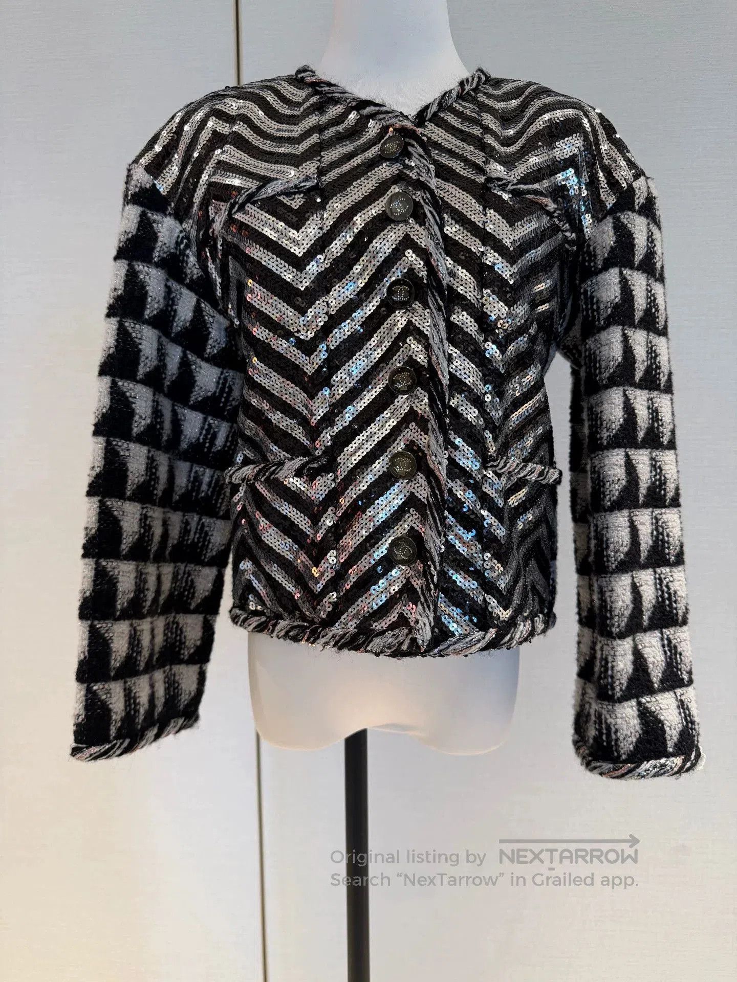 Chanel Chanel 21k Sequin Embroidered Jacket. Size US S / EU 44-46 / 1 - 1 Thumbnail