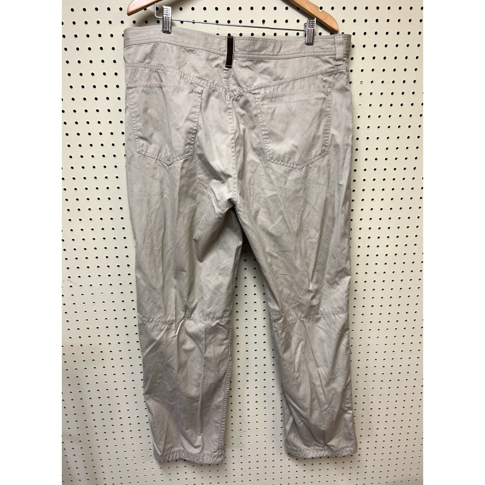 Vintage TravelSmith Mens Pants - Cotton, Tan, 40x32, Gussetted Knees, Flat Front, Zip, Relaxed Fit, Travel Style, Regular Inseam 32, Brown, Men Size US 40 / EU 56 - 3 Thumbnail