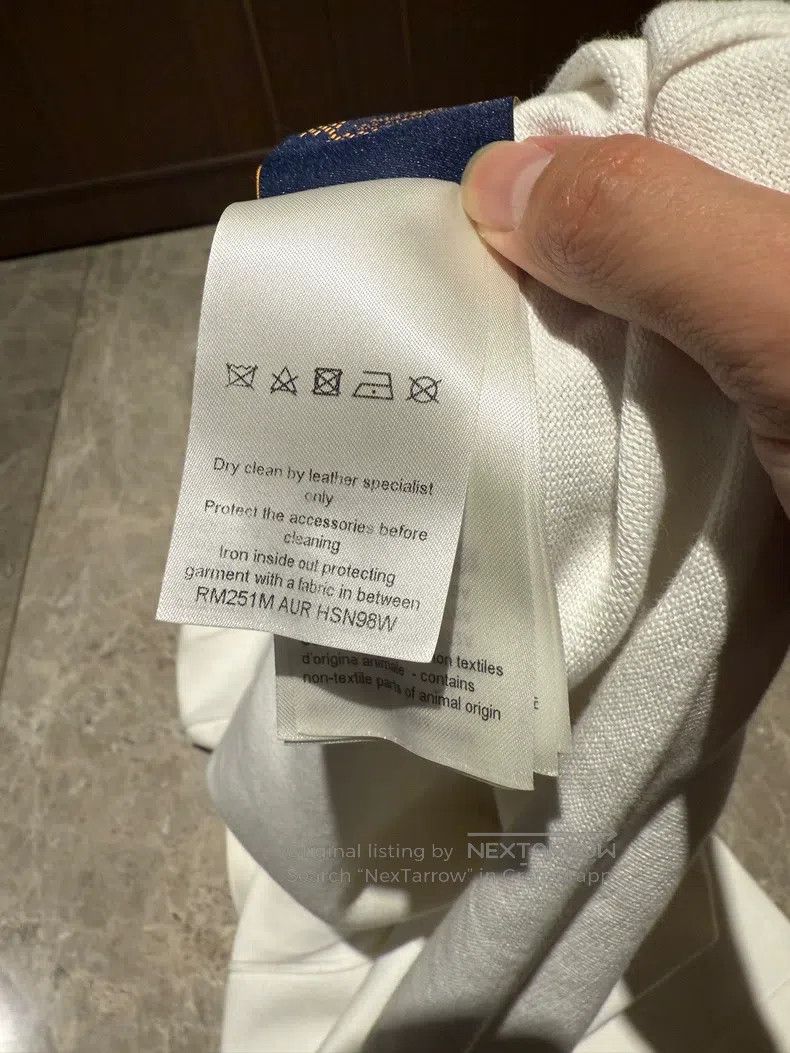 Louis Vuitton Louis Vuitton White leather logo short sleeves Size US M / EU 48-50 / 2 - 6 Thumbnail