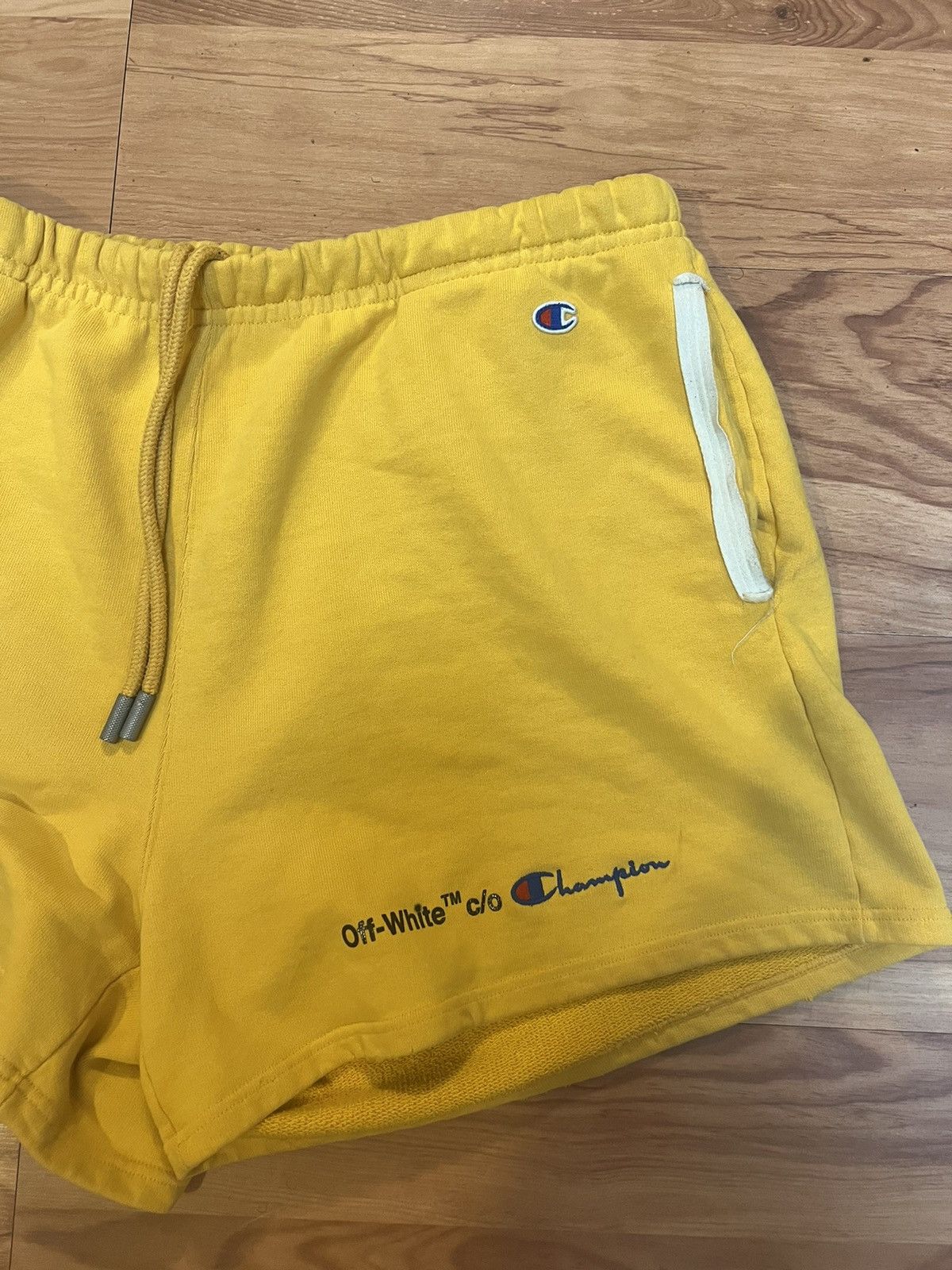 Off-White Off-White Champion Shorts Size US 32 / EU 48 - 2 Thumbnail