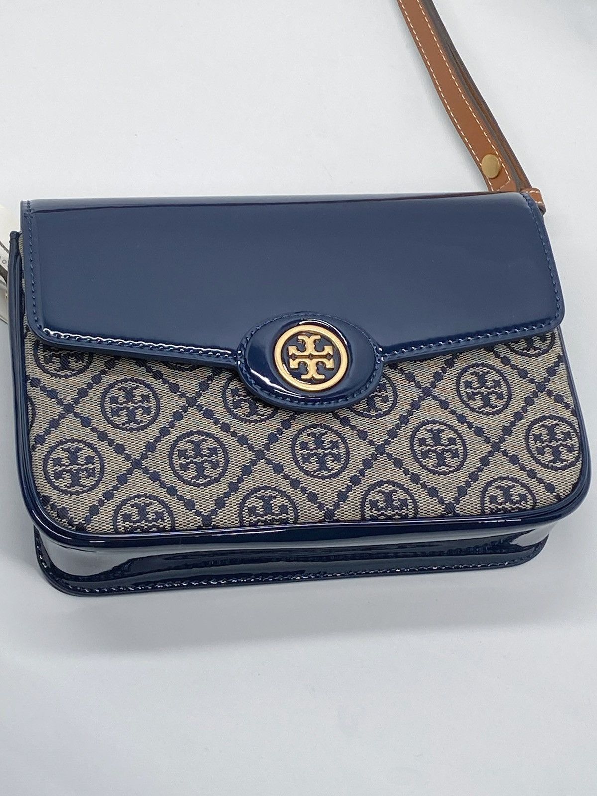Tory Burch Tory Burch Robinson T Monogram Convertible Shoulder Bag Size ONE SIZE - 8 Thumbnail