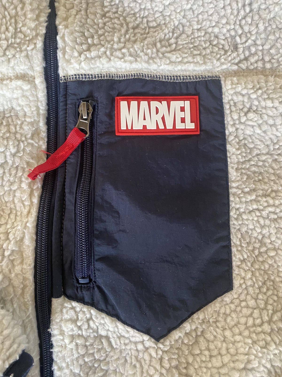DC Comics 🔥COOL🔥Marvel Fleece Jacket Size L Size US L / EU 52-54 / 3 - 3 Thumbnail