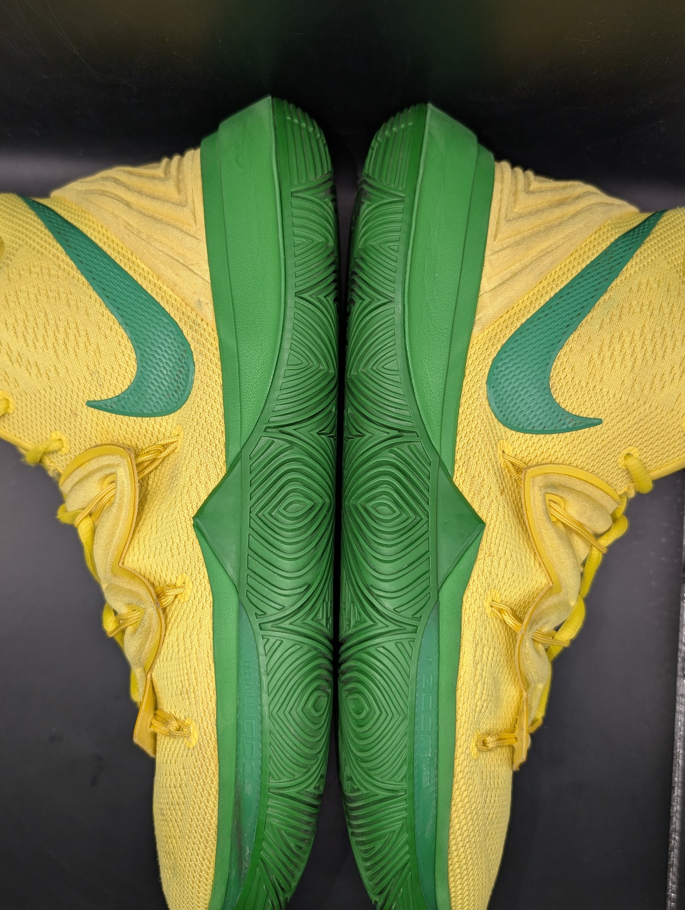 Nike Nike Kyrie 5 Oregon Ducks Promo PE 2018 Size US 12.5 / EU 45-46 - 6 Thumbnail