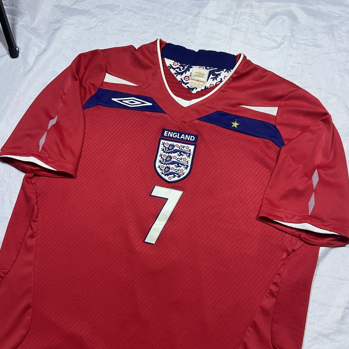 Umbro England #7 Beckham Football Jersey Umbro Away 2010 Size US M / EU 48-50 / 2 - 3 Thumbnail