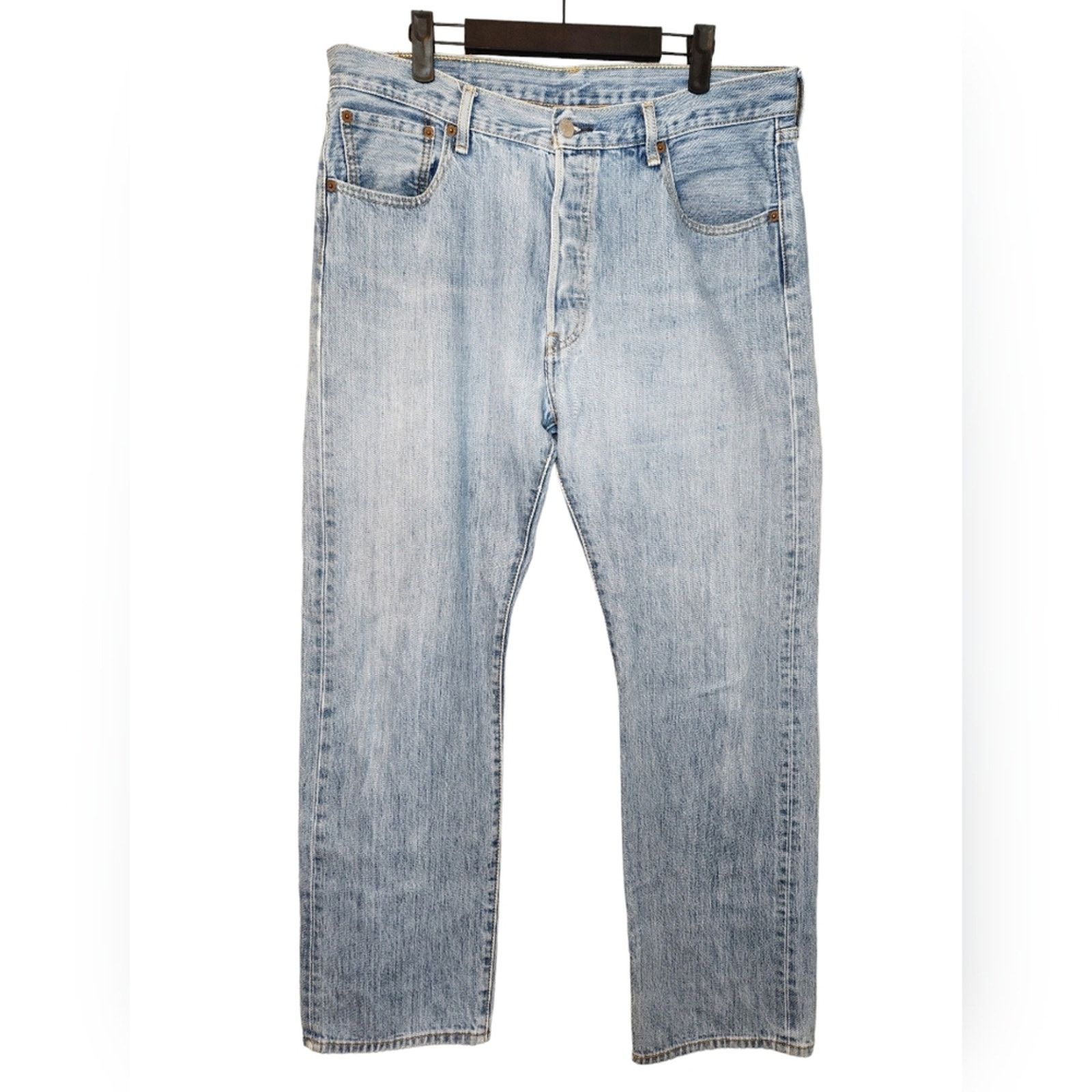 Levi's Levi's 501 Light Wash Straight button fly jeans 36/32 Size US 36 / EU 52 - 1 Thumbnail